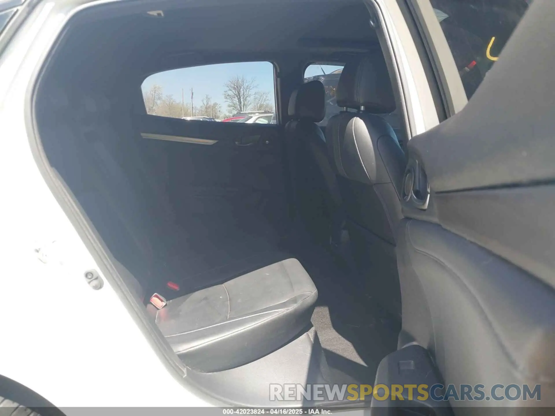 8 Photograph of a damaged car SHHFK7H92LU210782 HONDA CIVIC 2020