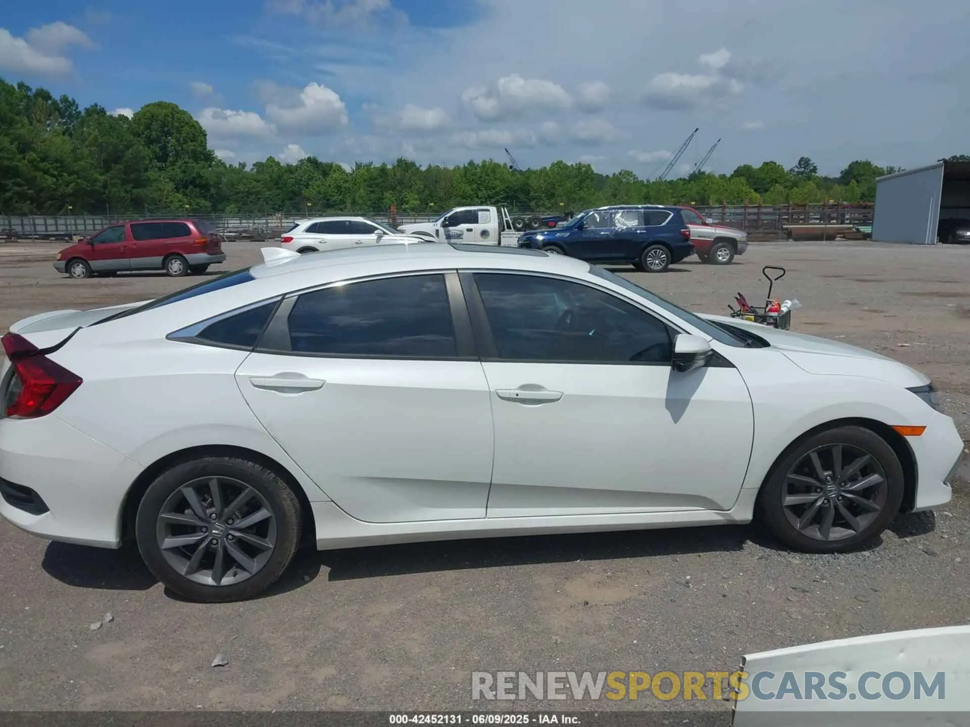 12 Photograph of a damaged car 19XFC1F30ME011439 HONDA CIVIC 2021