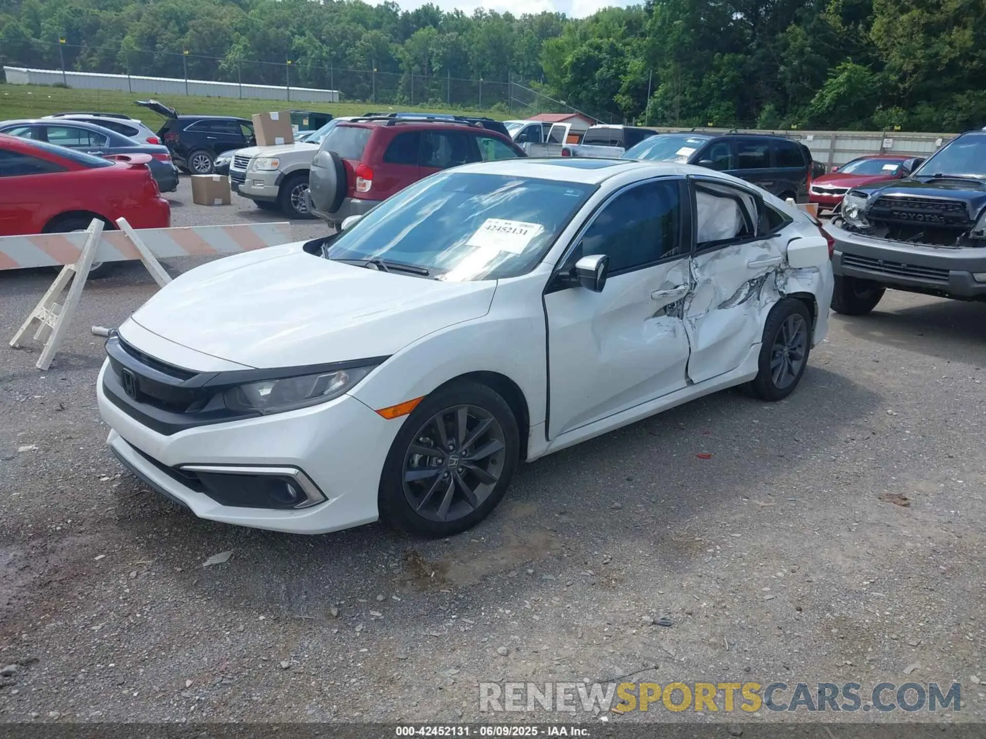 2 Photograph of a damaged car 19XFC1F30ME011439 HONDA CIVIC 2021