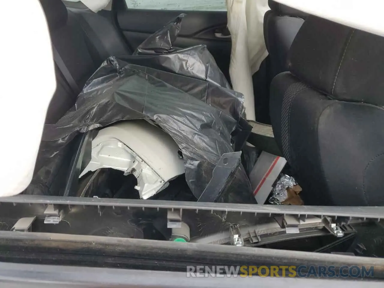 10 Photograph of a damaged car 19XFC1F33ME000788 HONDA CIVIC 2021