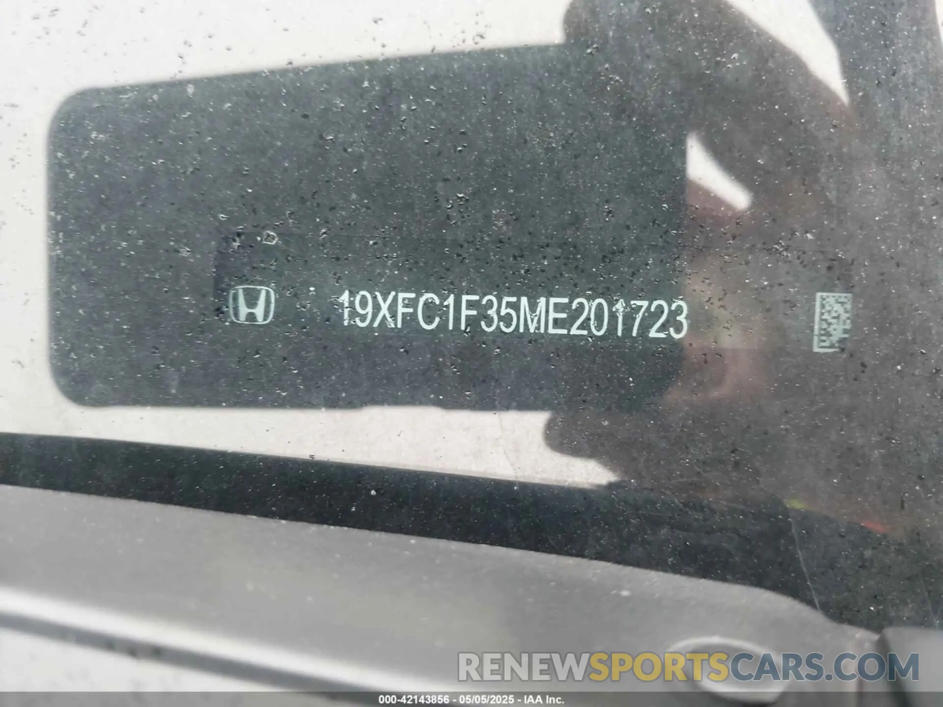 17 Photograph of a damaged car 19XFC1F35ME201723 HONDA CIVIC 2021