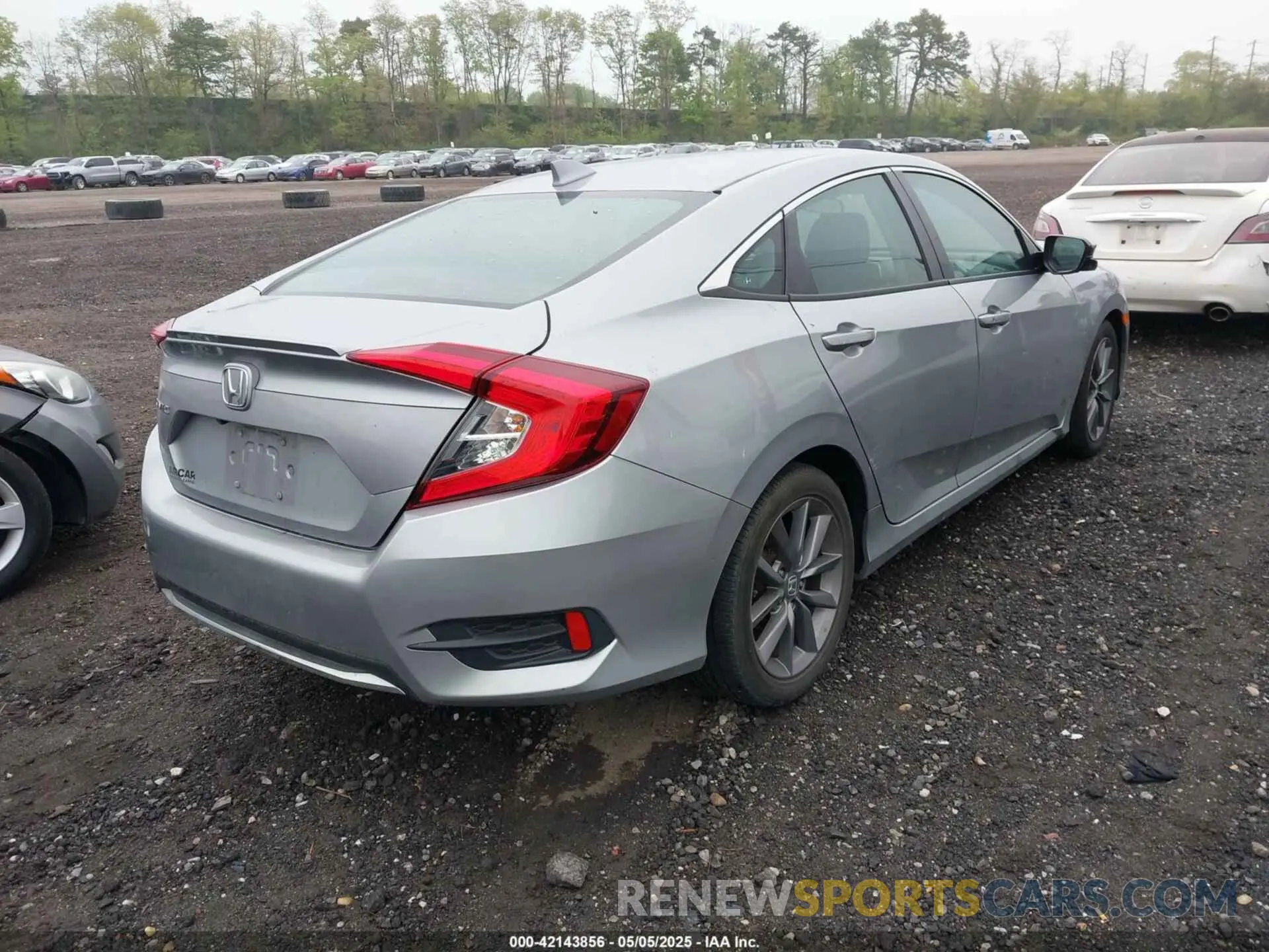 4 Photograph of a damaged car 19XFC1F35ME201723 HONDA CIVIC 2021