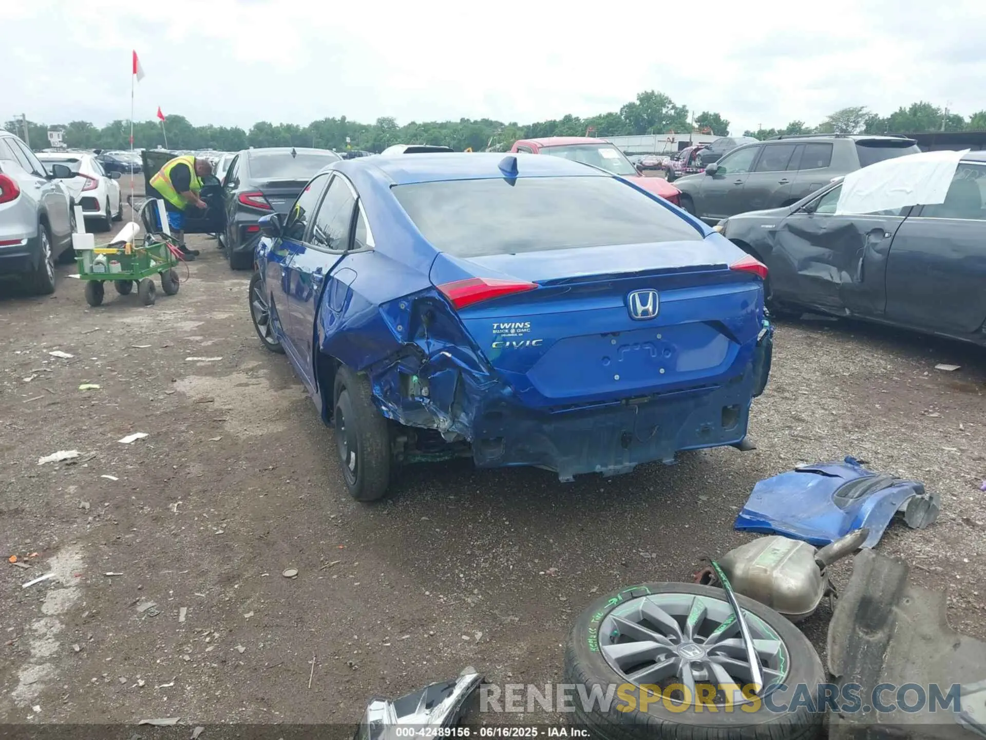 6 Photograph of a damaged car 19XFC1F37ME006707 HONDA CIVIC 2021