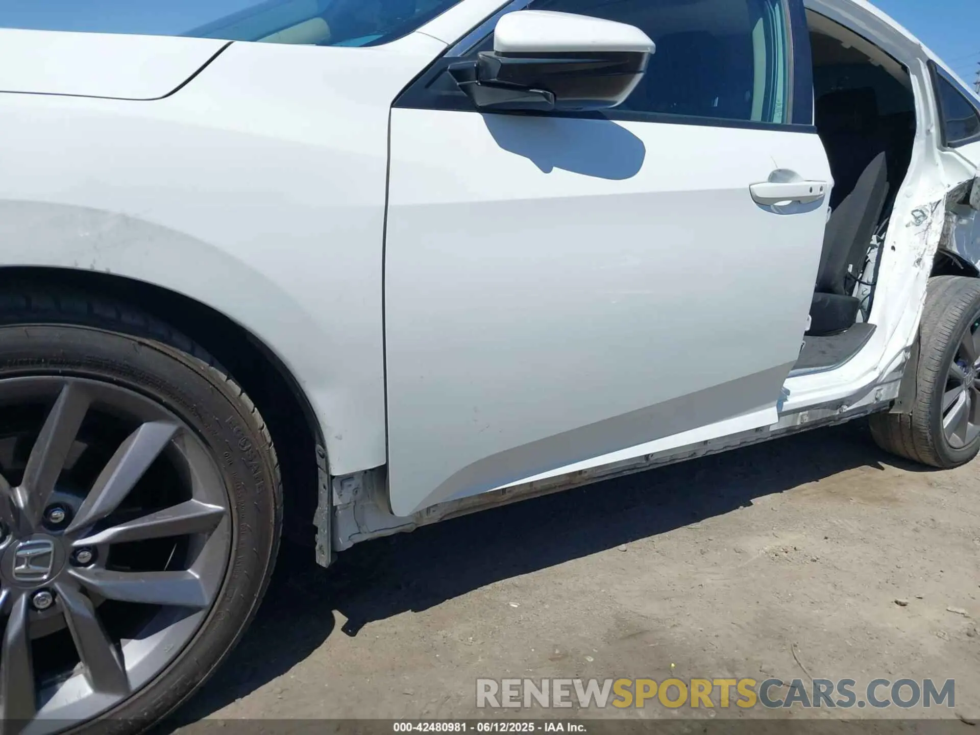 20 Photograph of a damaged car 19XFC1F38ME205751 HONDA CIVIC 2021