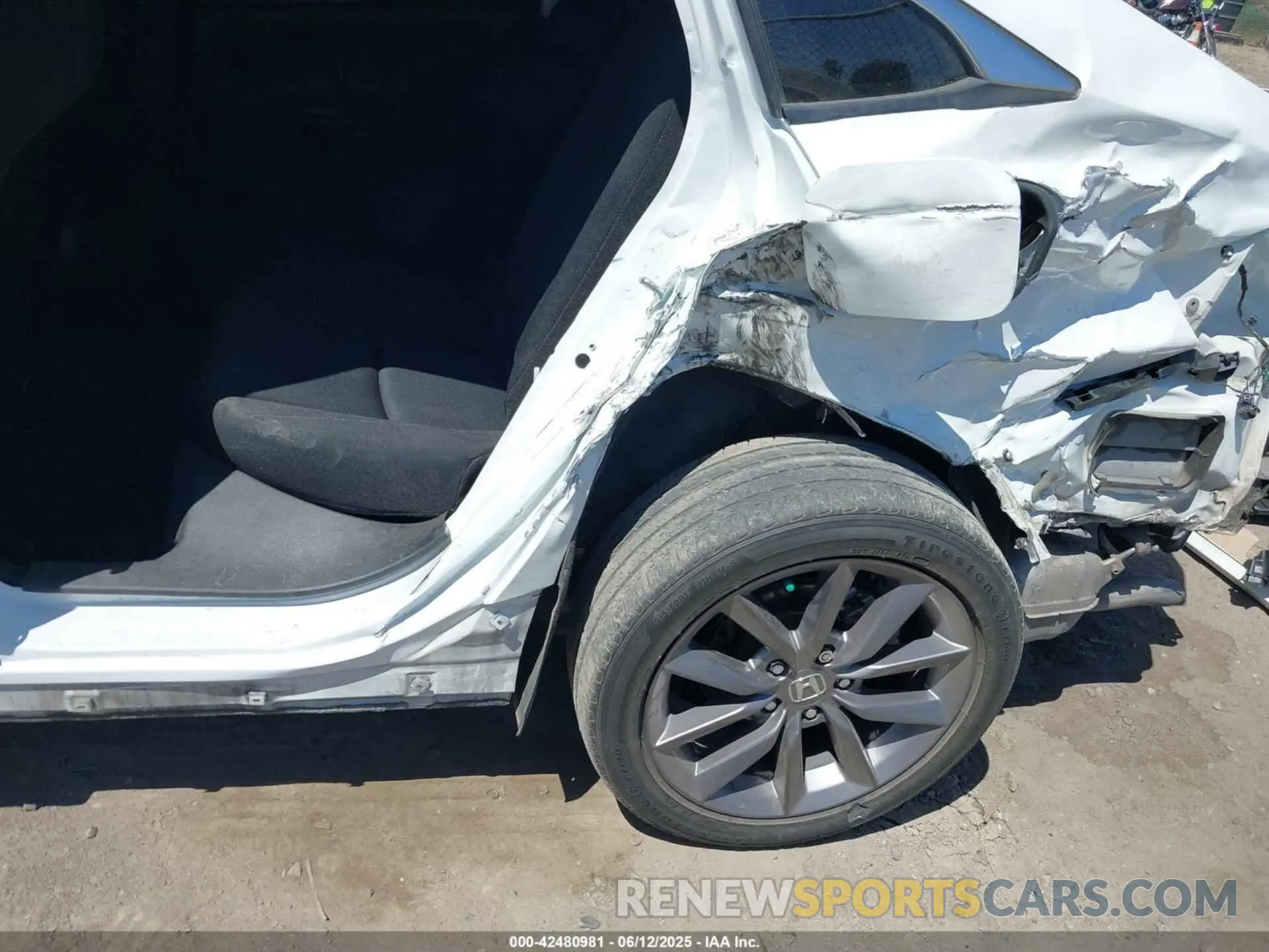 21 Photograph of a damaged car 19XFC1F38ME205751 HONDA CIVIC 2021