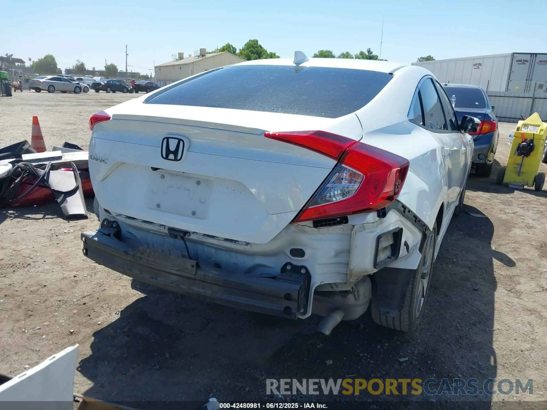 4 Photograph of a damaged car 19XFC1F38ME205751 HONDA CIVIC 2021