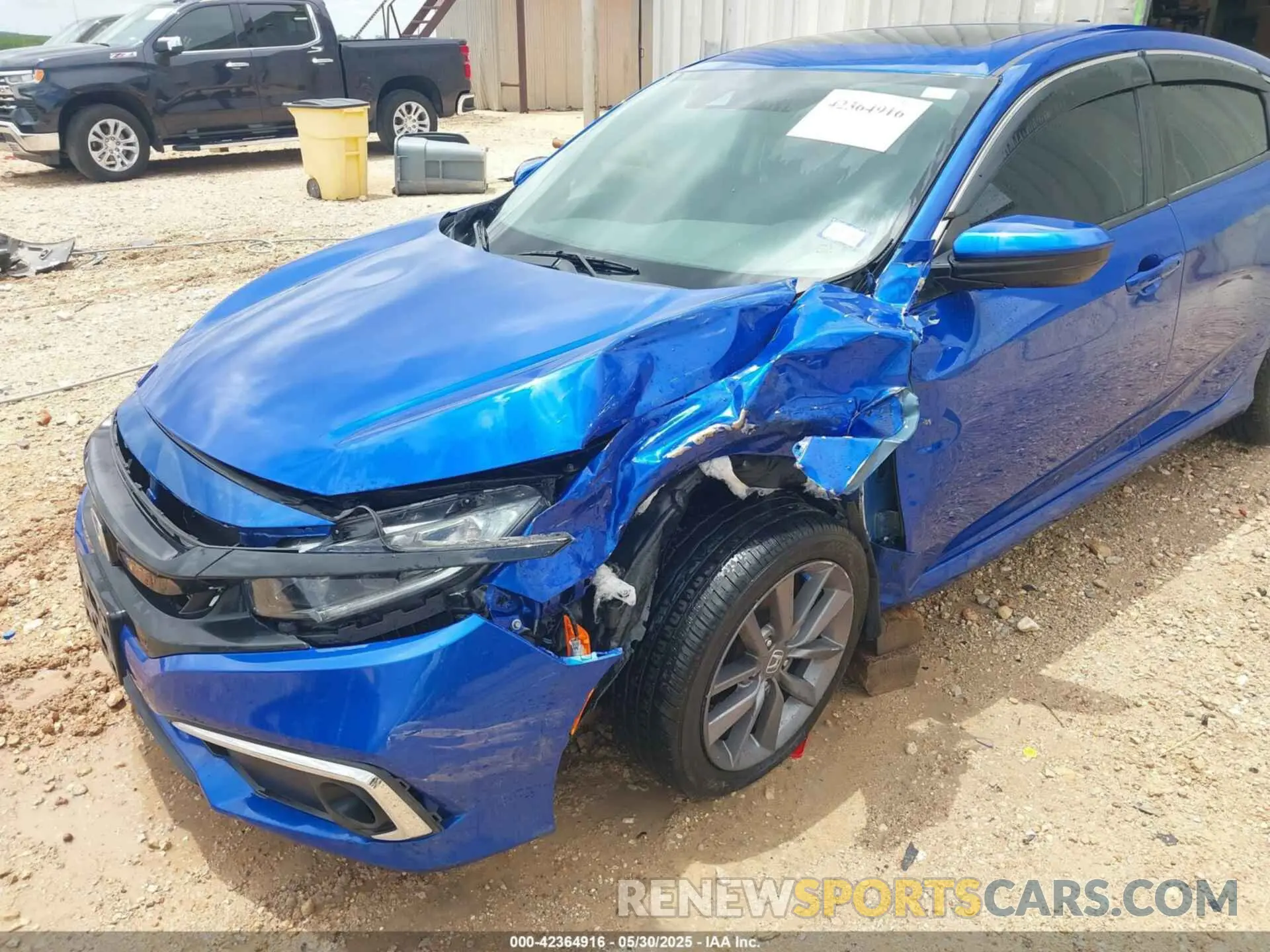 17 Photograph of a damaged car 19XFC1F39ME013142 HONDA CIVIC 2021