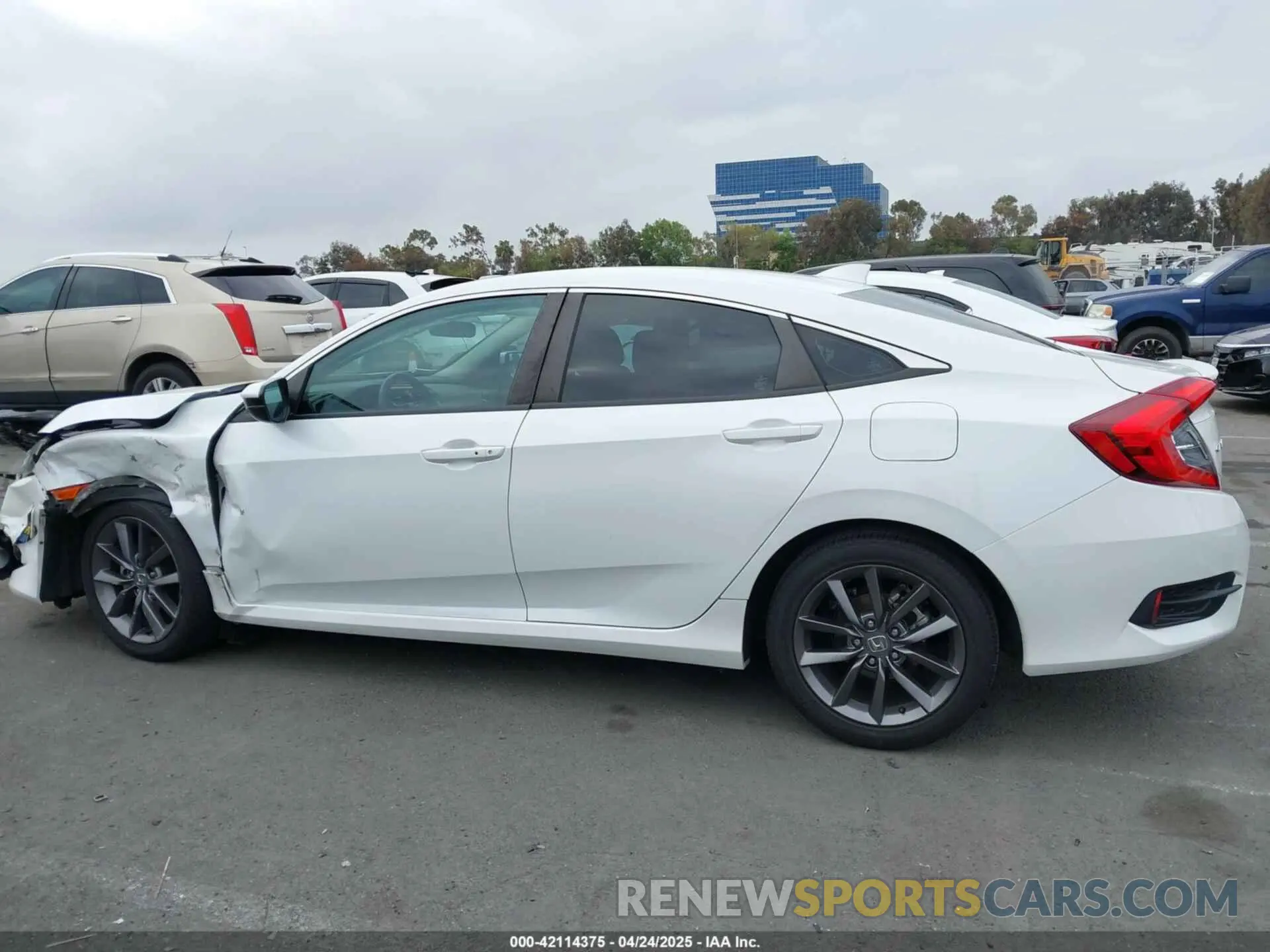 14 Photograph of a damaged car 19XFC1F3XME203726 HONDA CIVIC 2021