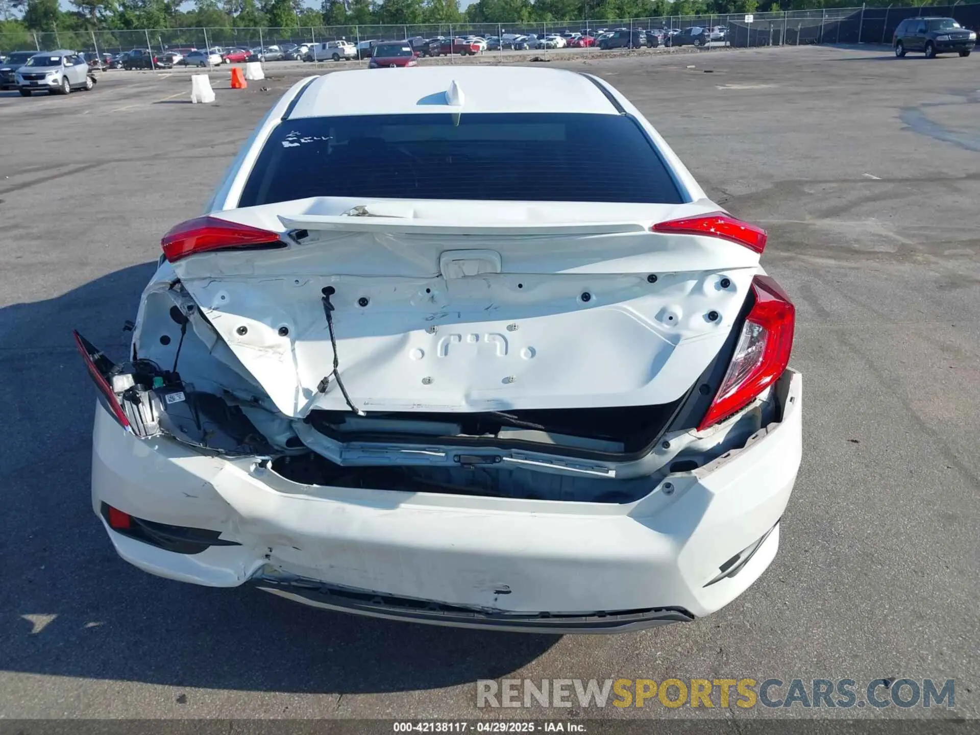 17 Photograph of a damaged car 19XFC1F75ME002206 HONDA CIVIC 2021