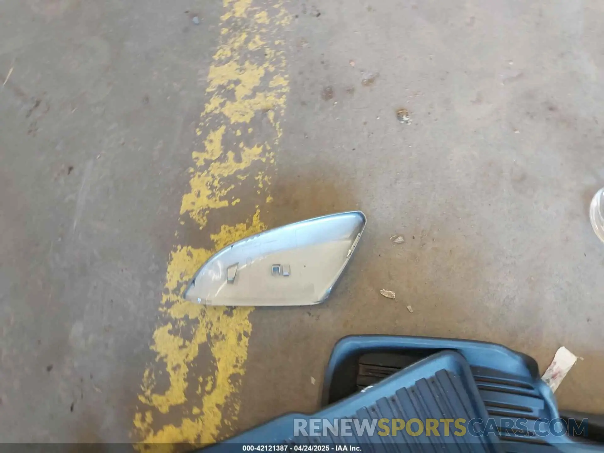 12 Photograph of a damaged car 19XFC1F97ME202456 HONDA CIVIC 2021