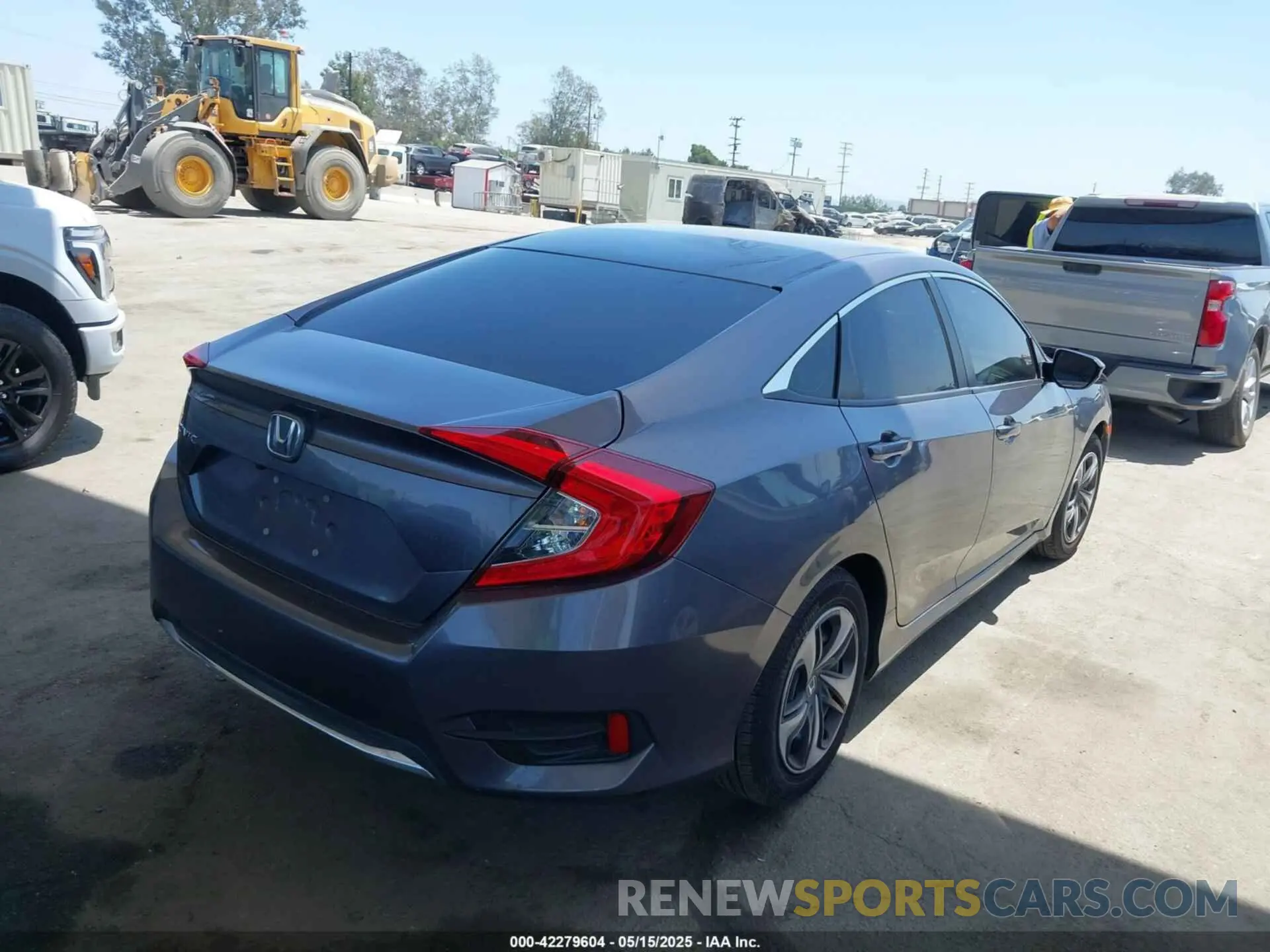 4 Photograph of a damaged car 19XFC2F62ME201341 HONDA CIVIC 2021