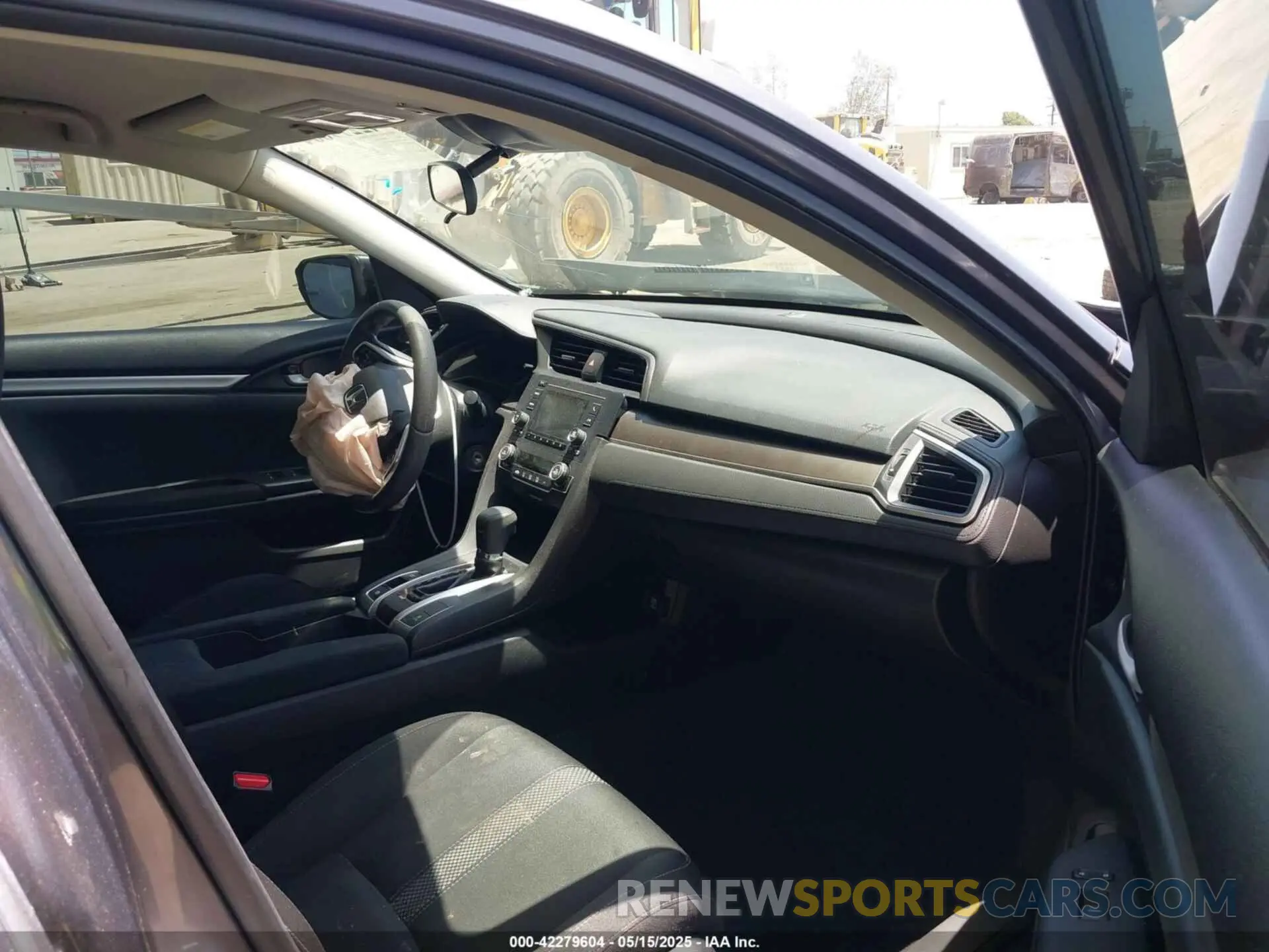 5 Photograph of a damaged car 19XFC2F62ME201341 HONDA CIVIC 2021
