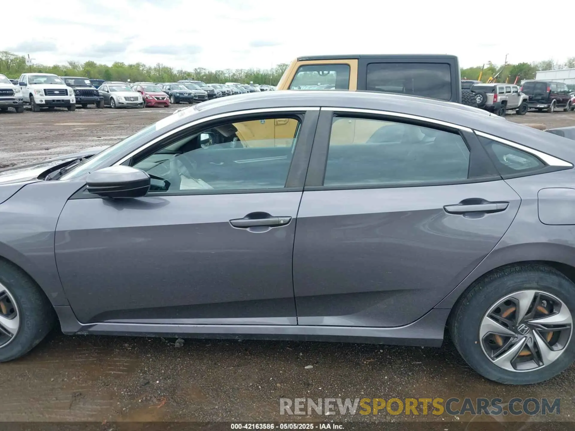 14 Photograph of a damaged car 19XFC2F64ME001657 HONDA CIVIC 2021
