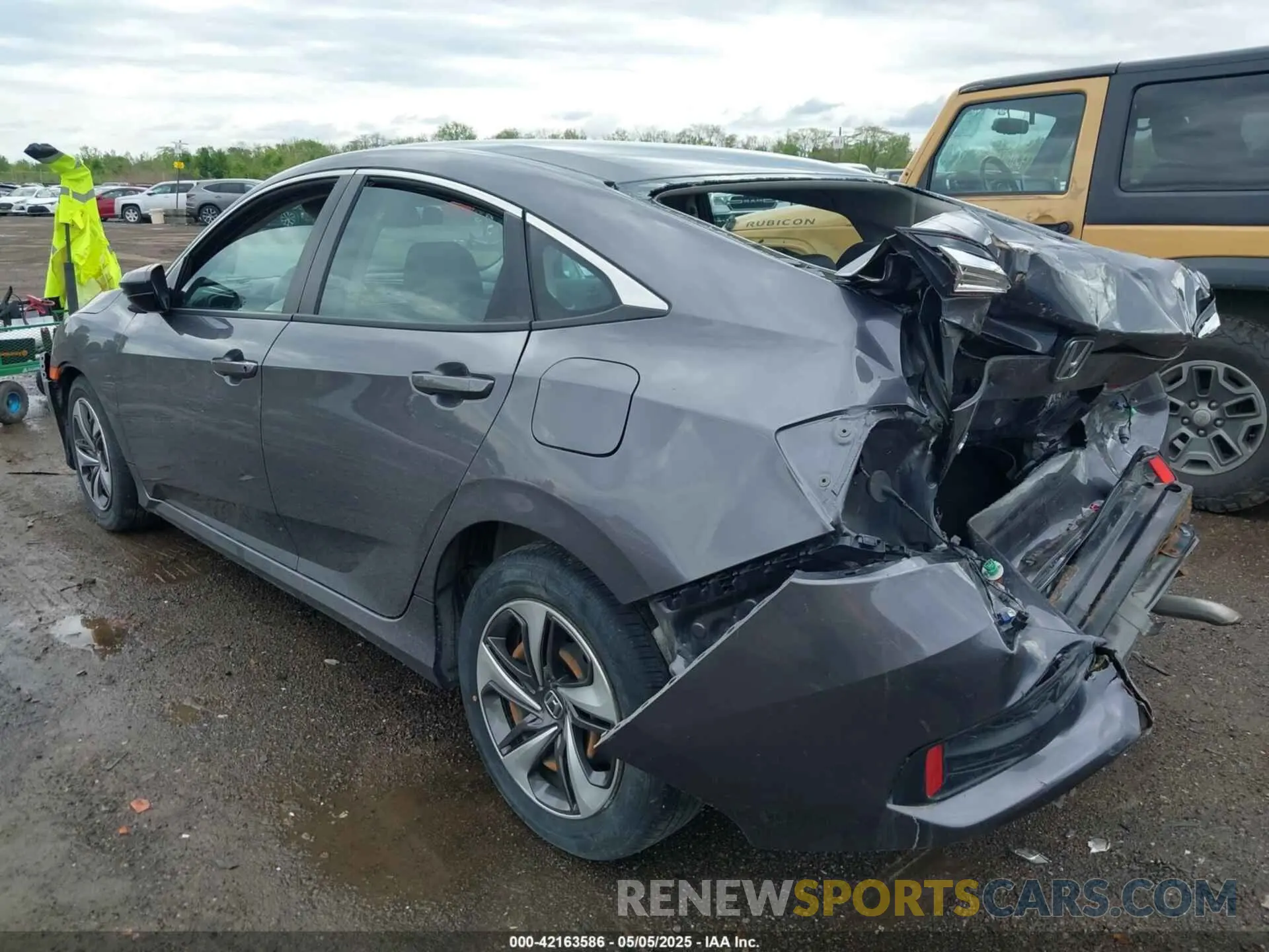 3 Photograph of a damaged car 19XFC2F64ME001657 HONDA CIVIC 2021