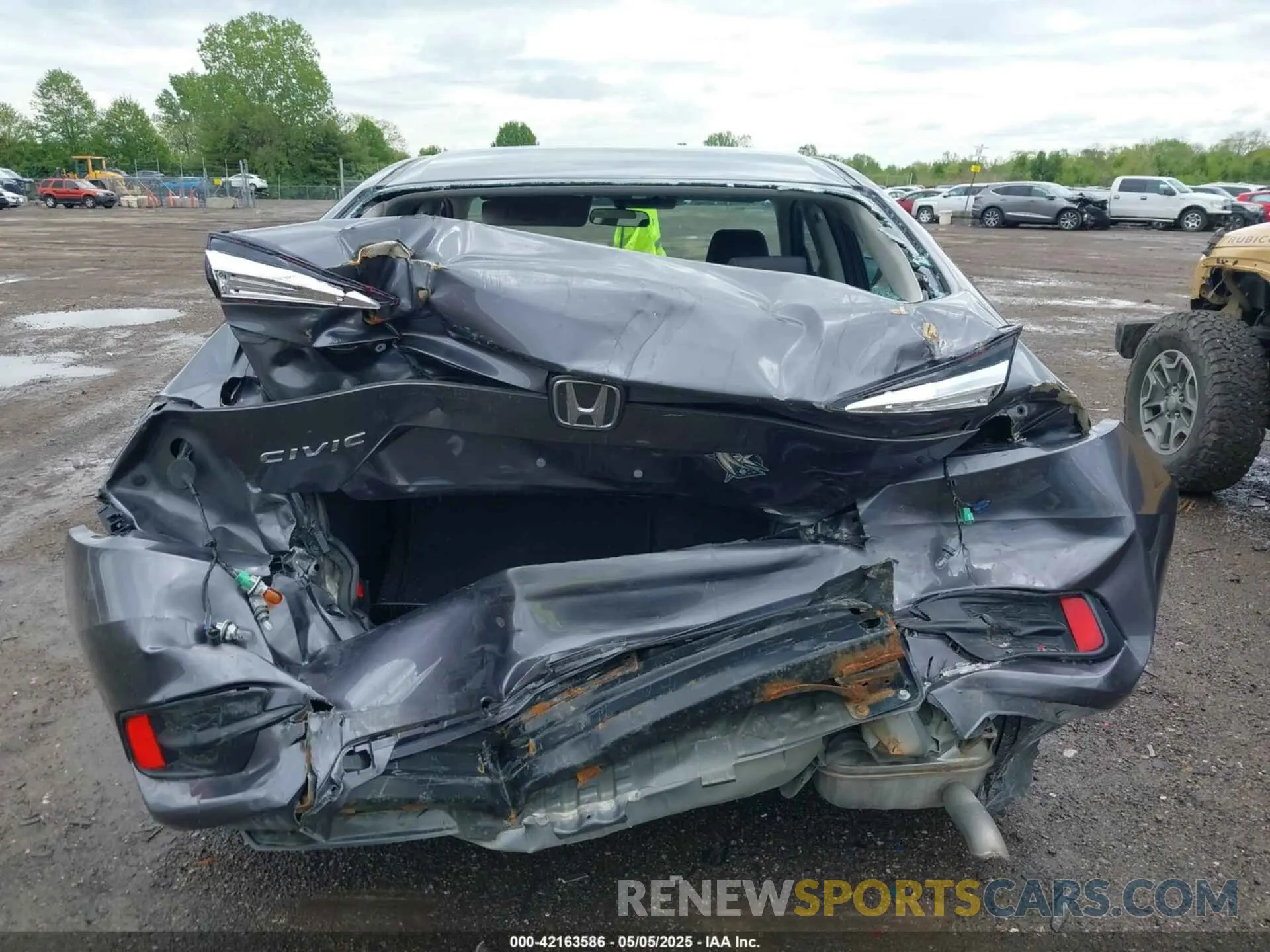 6 Photograph of a damaged car 19XFC2F64ME001657 HONDA CIVIC 2021