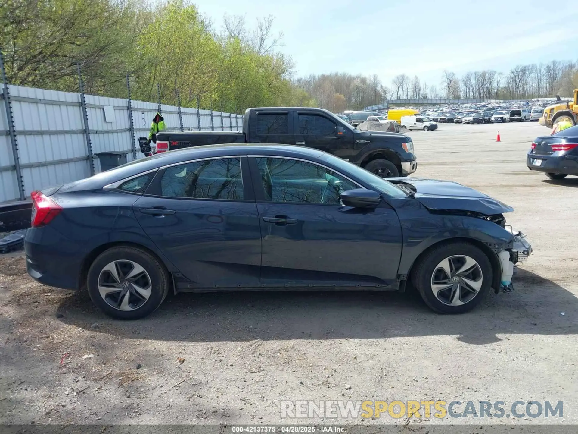 13 Photograph of a damaged car 19XFC2F65ME000324 HONDA CIVIC 2021
