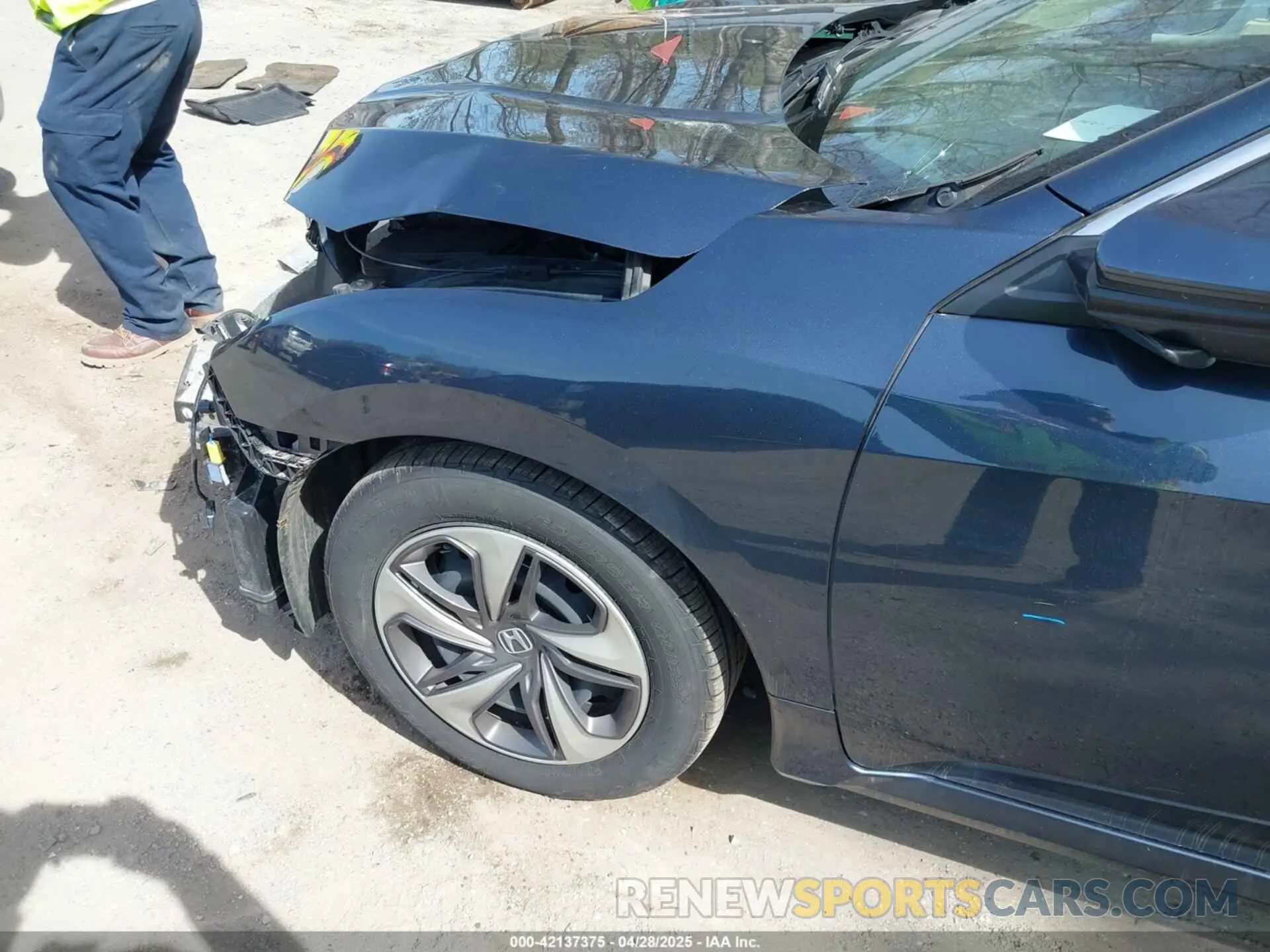 21 Photograph of a damaged car 19XFC2F65ME000324 HONDA CIVIC 2021