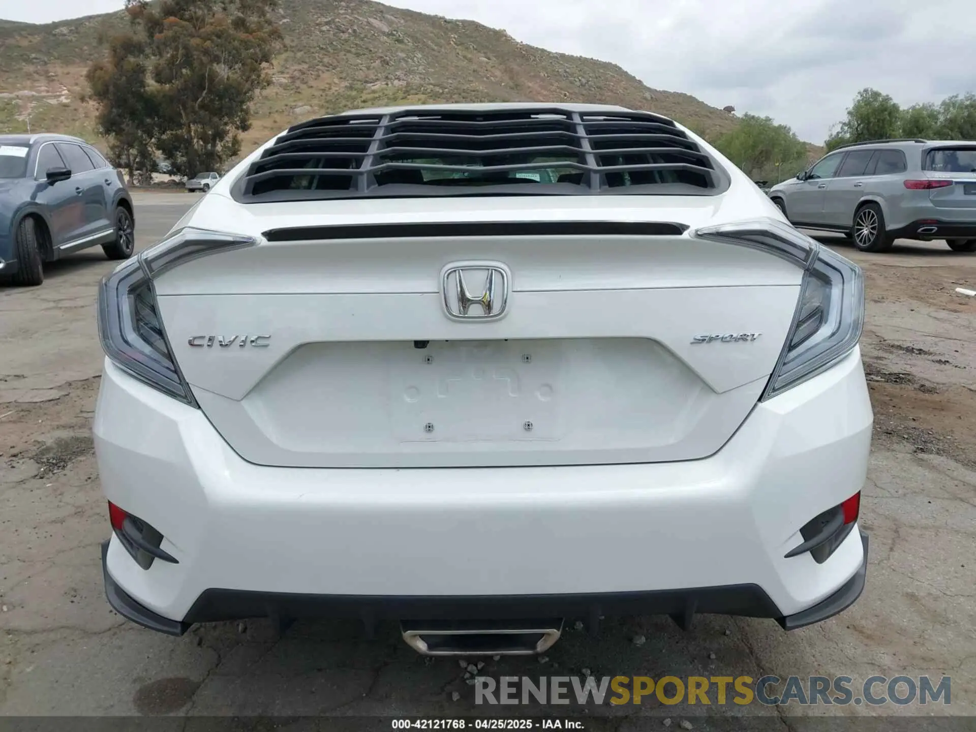 16 Photograph of a damaged car 19XFC2F88ME203080 HONDA CIVIC 2021