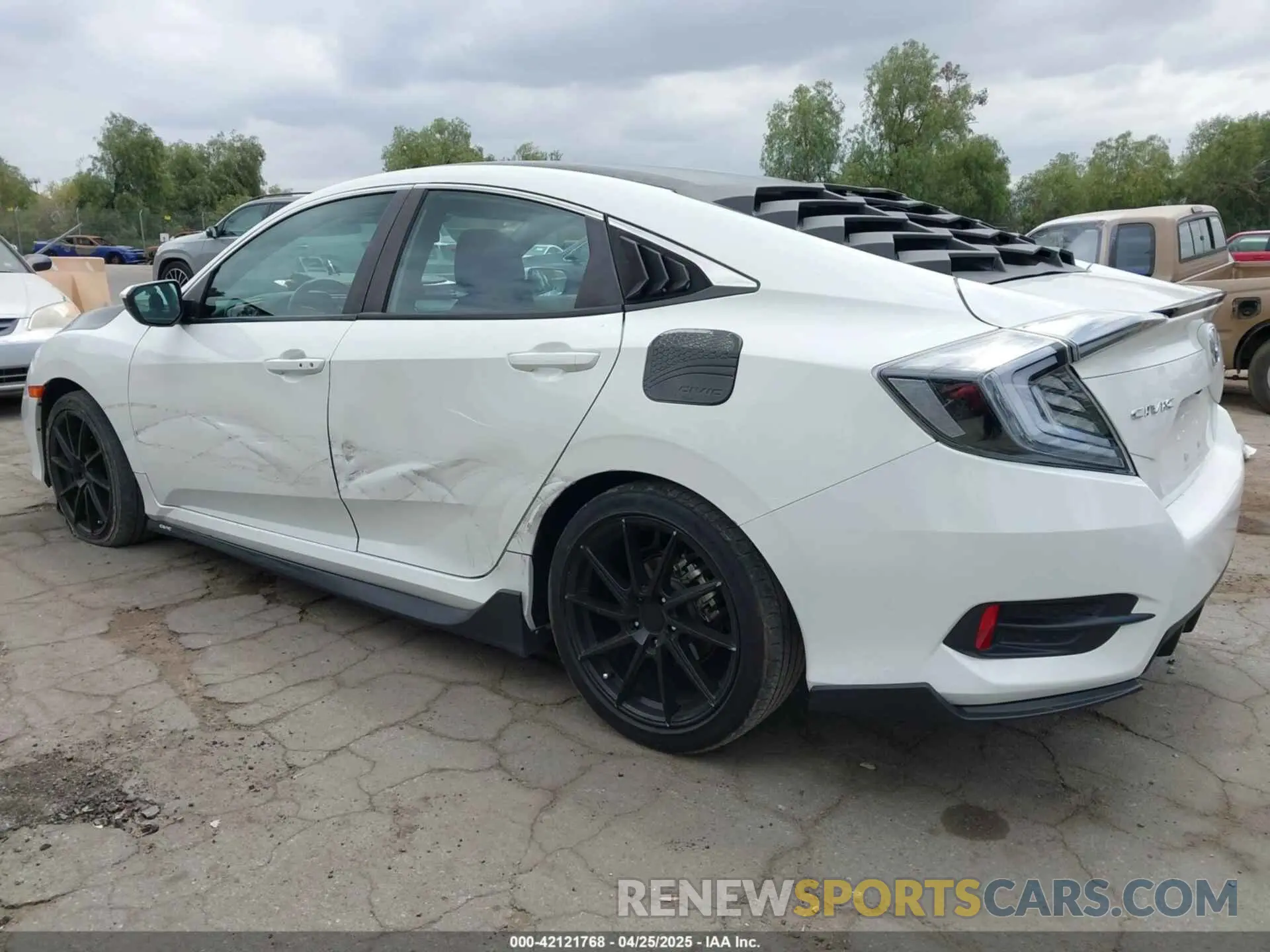 3 Photograph of a damaged car 19XFC2F88ME203080 HONDA CIVIC 2021