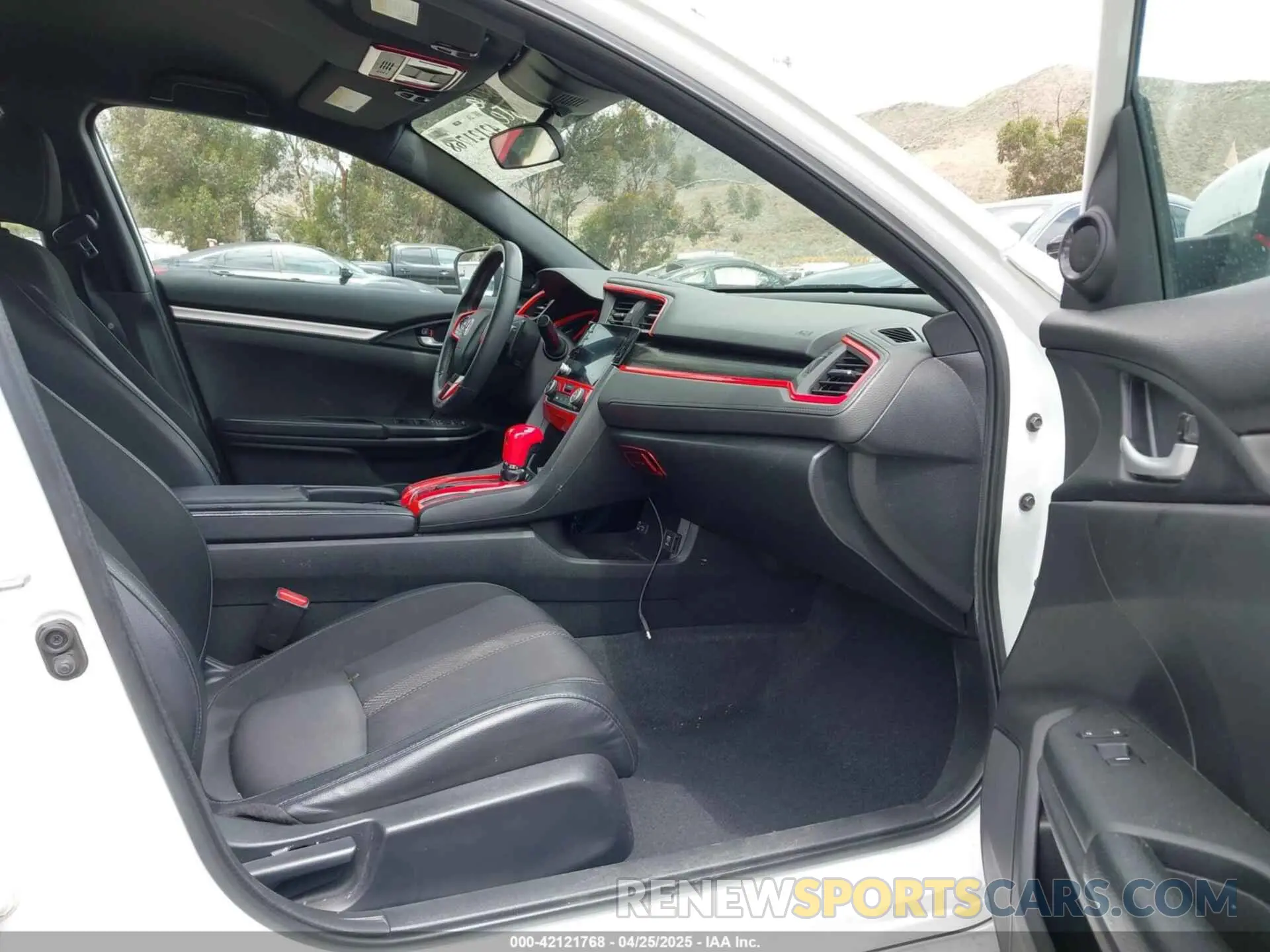 5 Photograph of a damaged car 19XFC2F88ME203080 HONDA CIVIC 2021