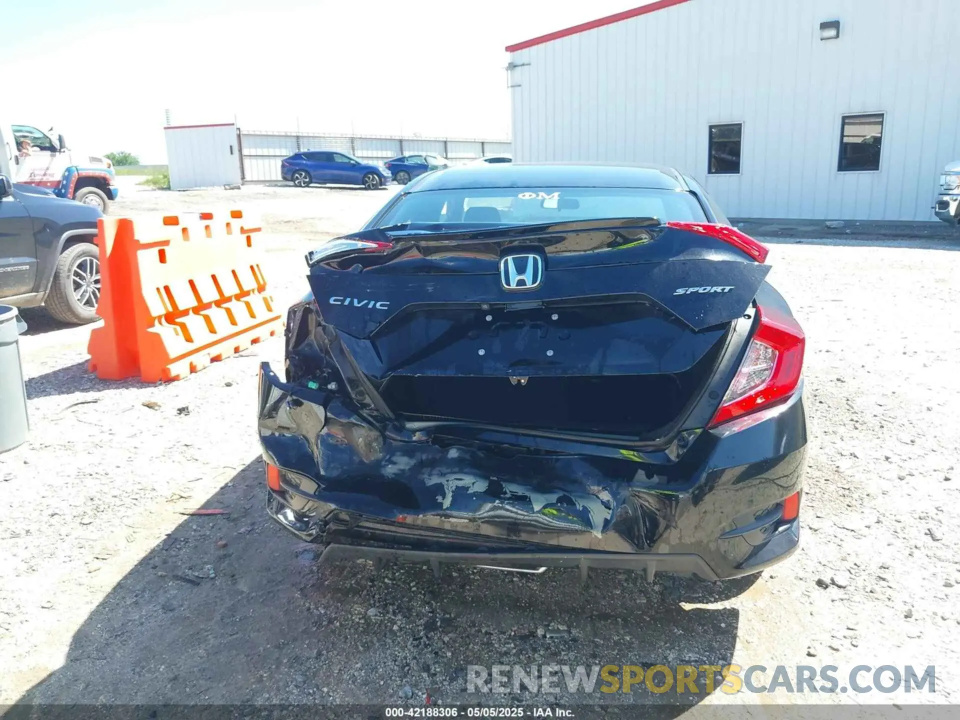 17 Photograph of a damaged car 19XFC2F8XME001986 HONDA CIVIC 2021
