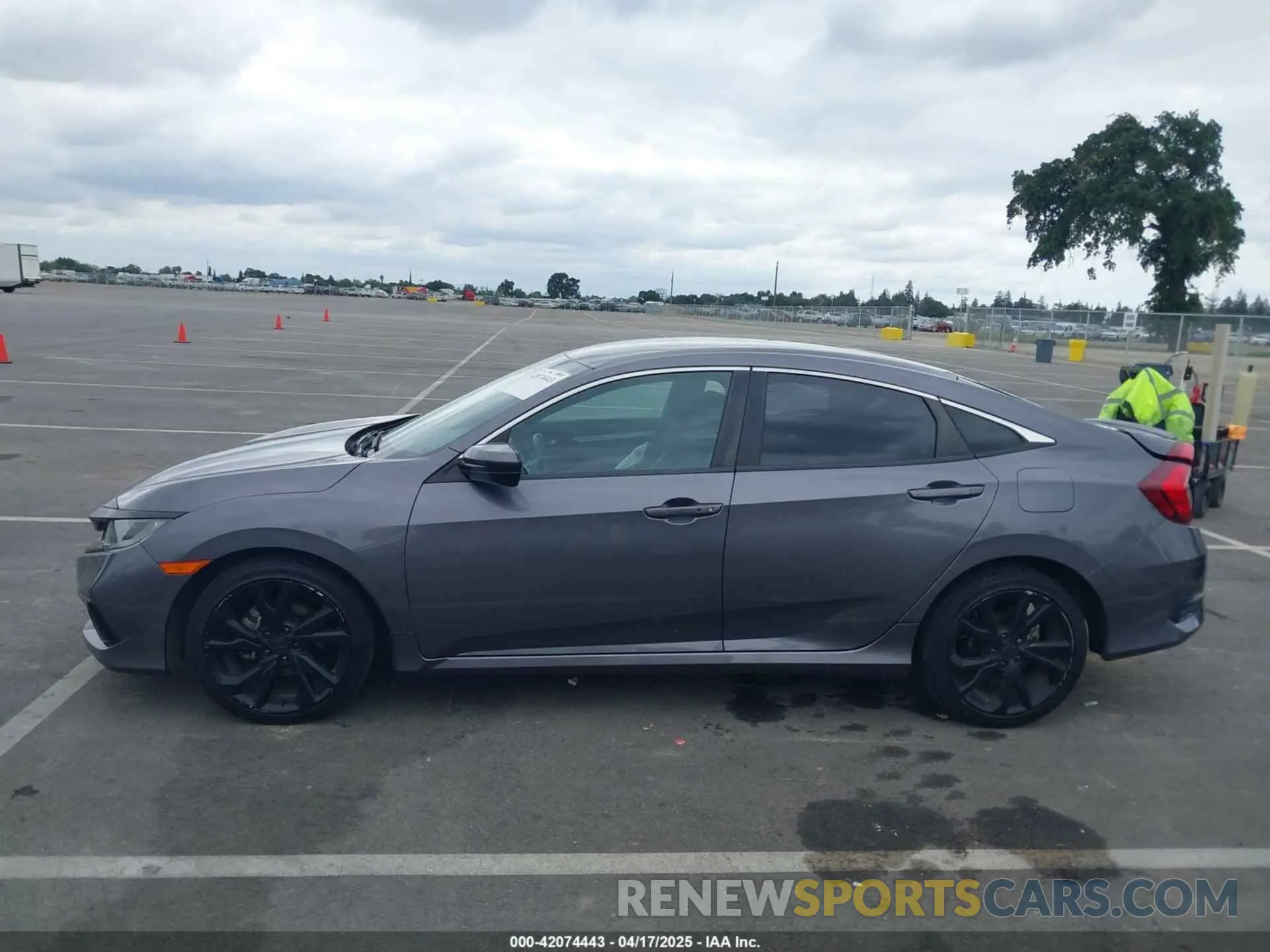 13 Photograph of a damaged car 19XFC2F8XME201752 HONDA CIVIC 2021