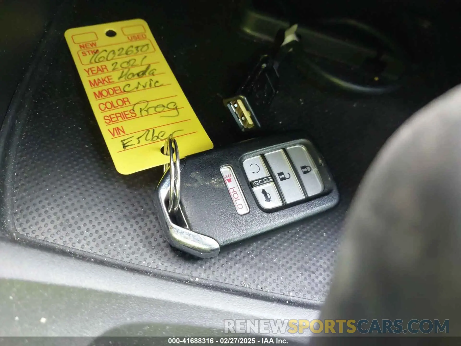 11 Photograph of a damaged car 2HGFC1F35MH704643 HONDA CIVIC 2021