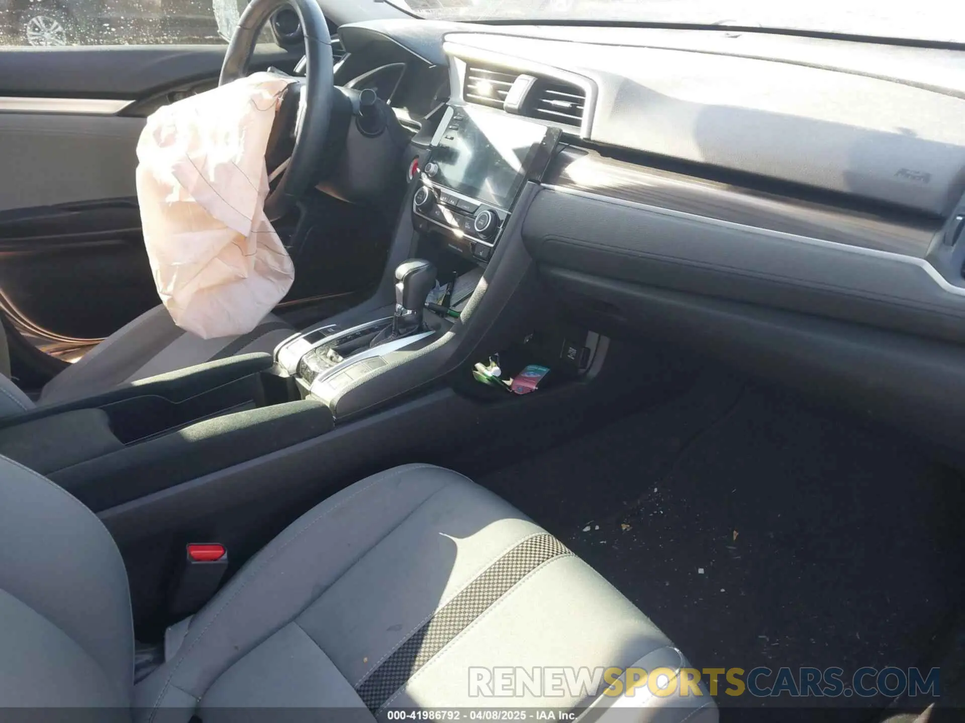 5 Photograph of a damaged car 2HGFC1F39MH703026 HONDA CIVIC 2021