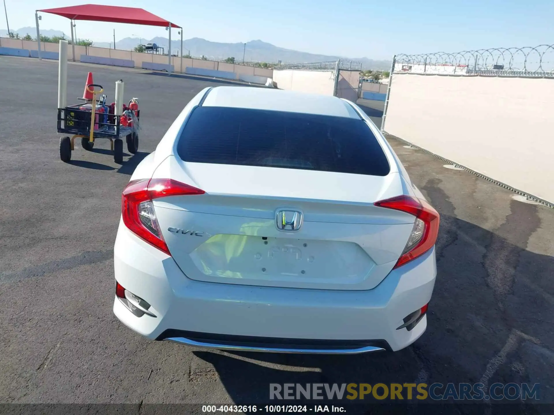 17 Photograph of a damaged car 2HGFC2F67MH551800 HONDA CIVIC 2021