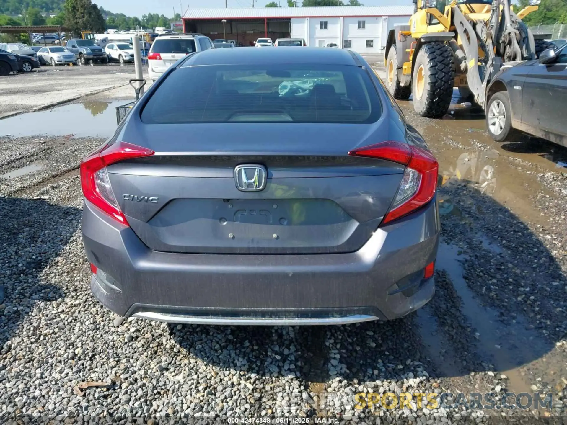 17 Photograph of a damaged car 2HGFC2F6XMH500968 HONDA CIVIC 2021