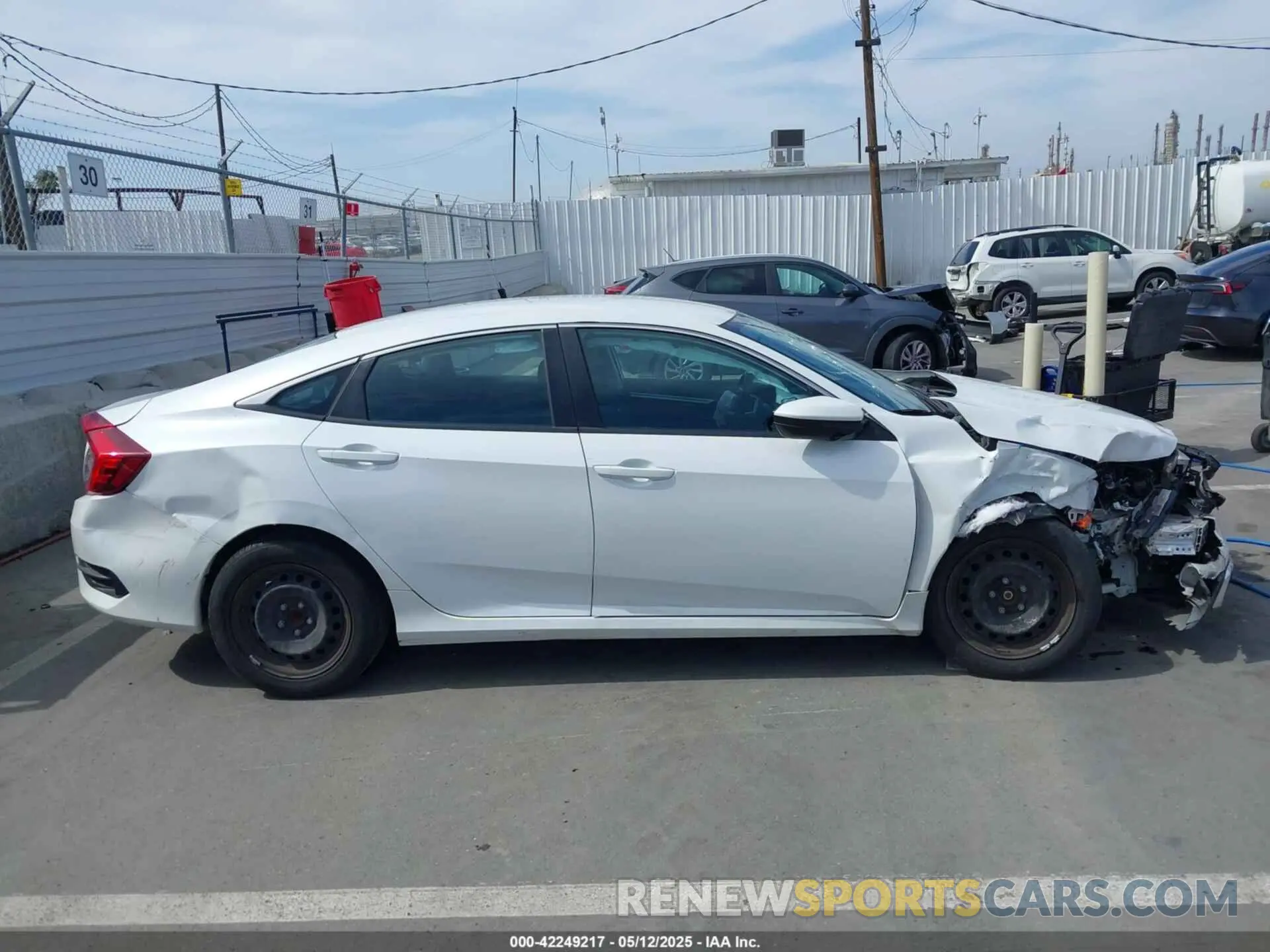 13 Photograph of a damaged car 2HGFC2F6XMH503885 HONDA CIVIC 2021