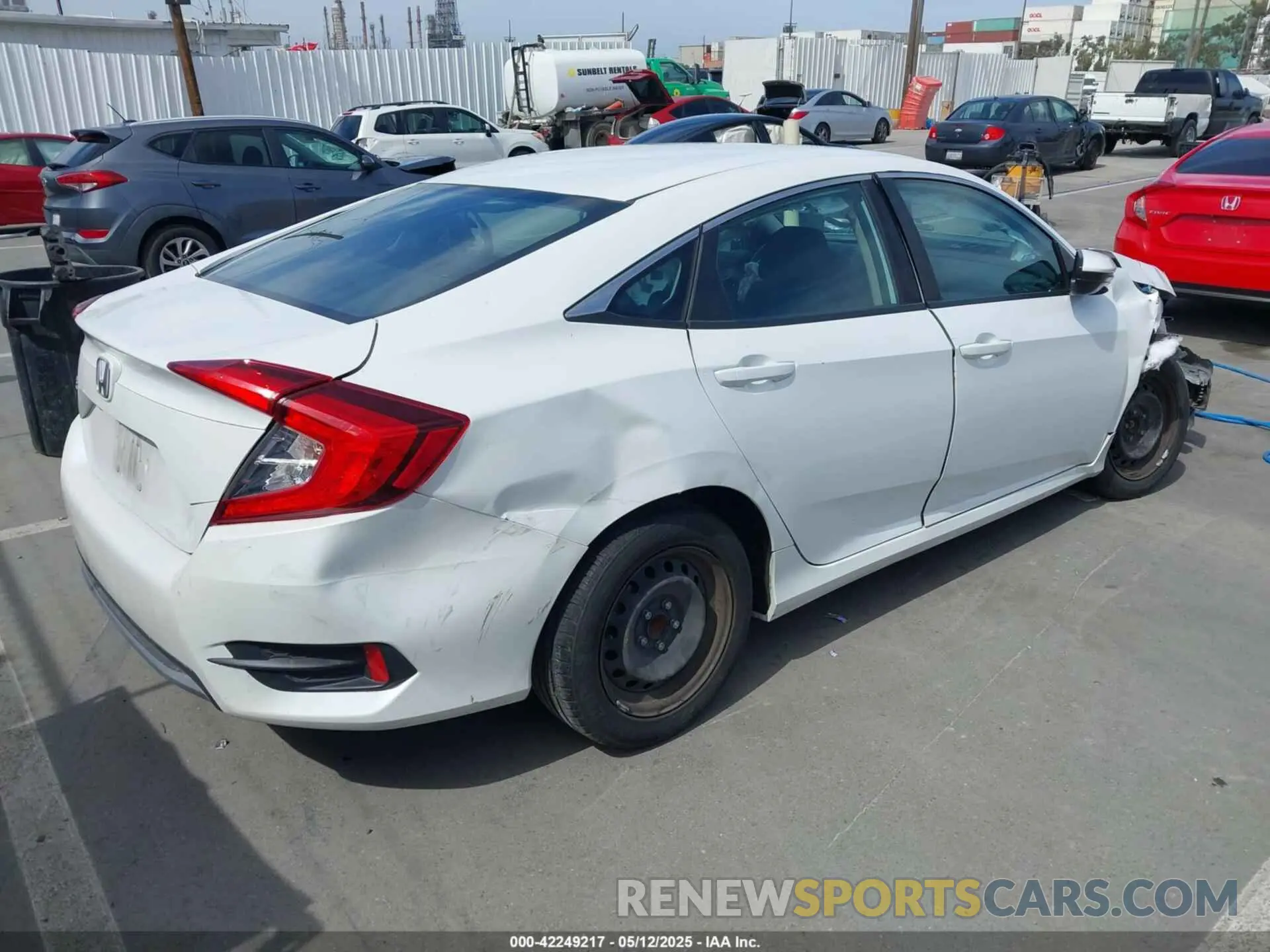 4 Photograph of a damaged car 2HGFC2F6XMH503885 HONDA CIVIC 2021