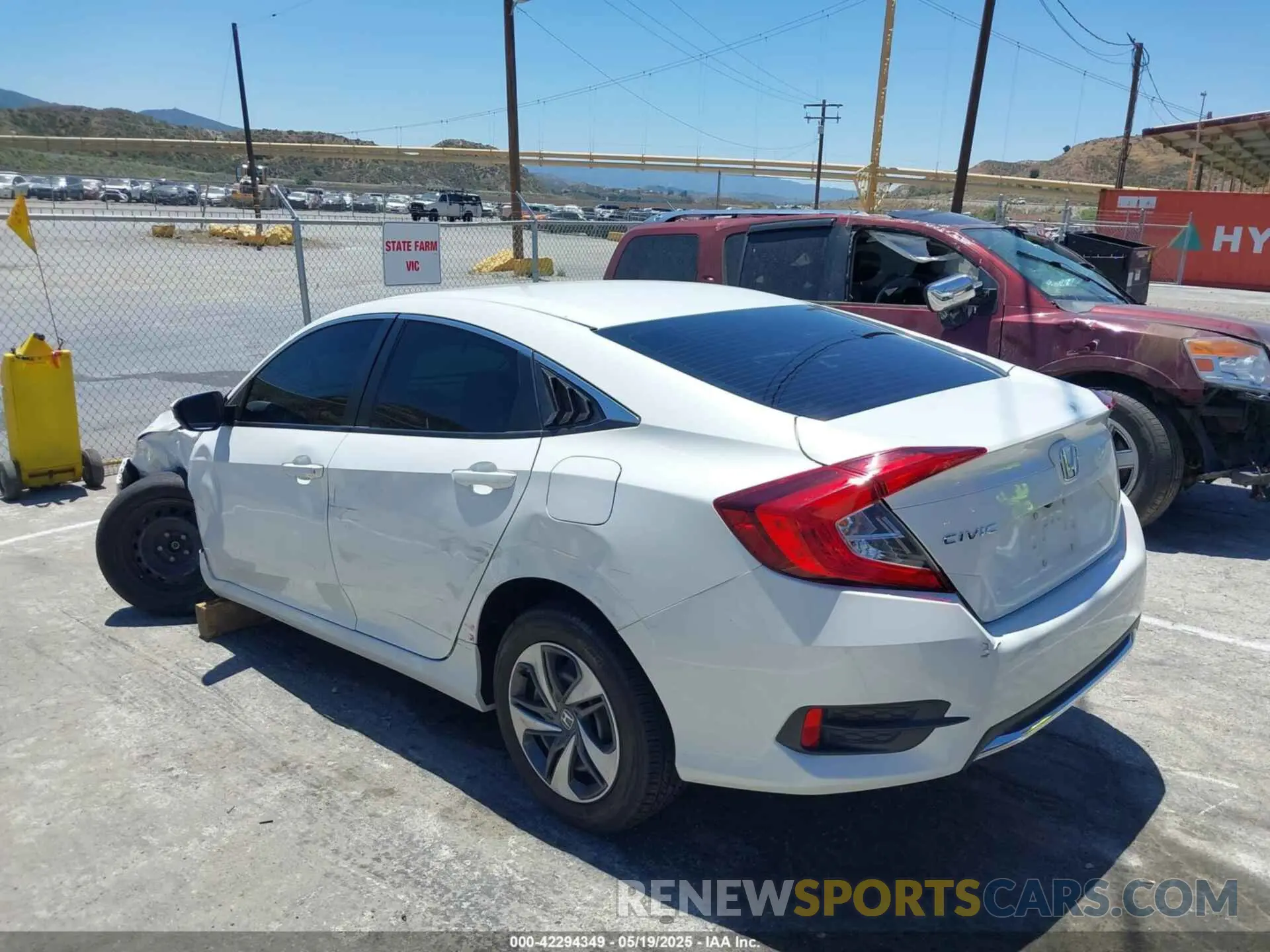 3 Photograph of a damaged car 2HGFC2F6XMH506592 HONDA CIVIC 2021