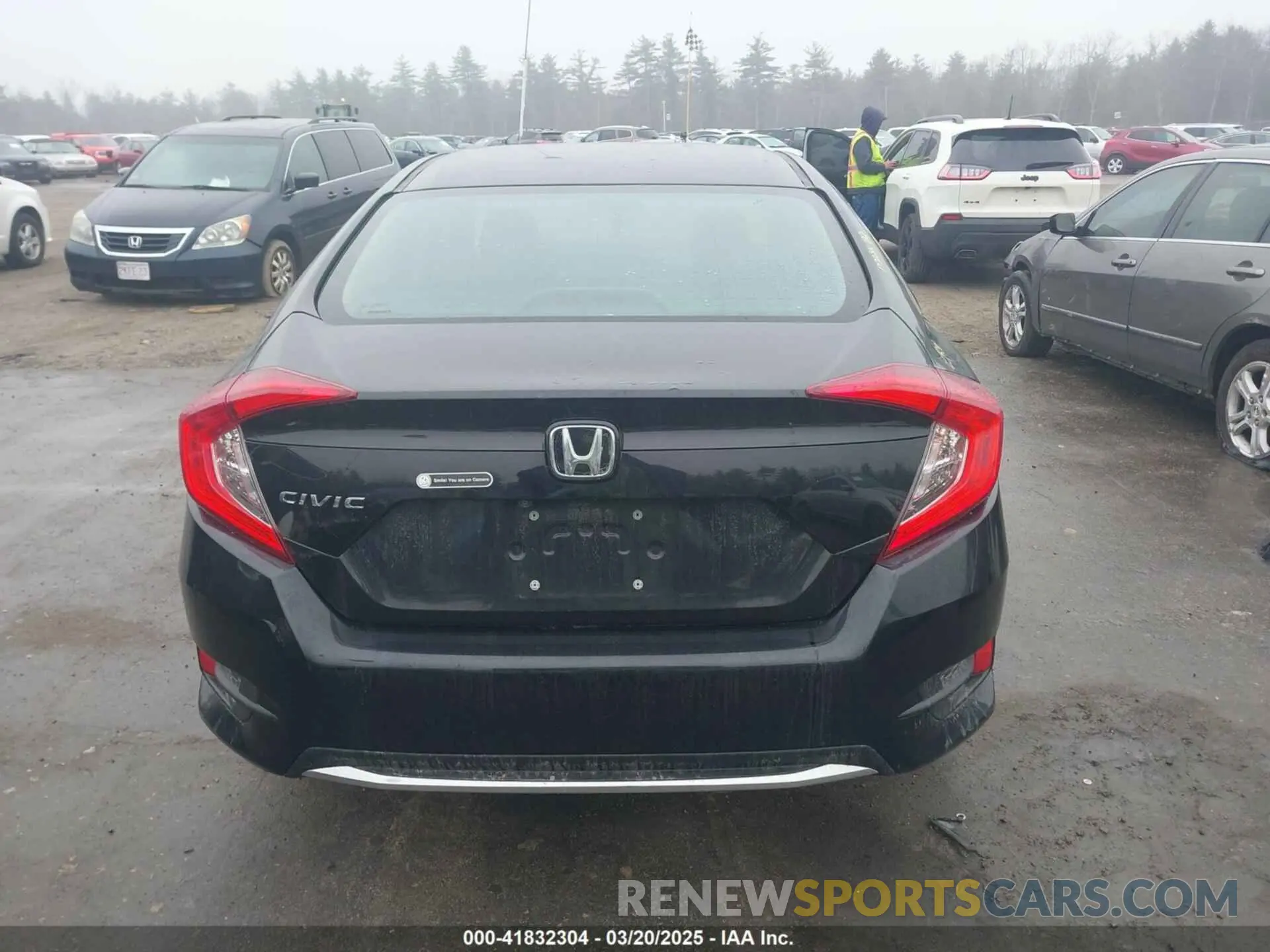 17 Photograph of a damaged car 2HGFC2F6XMH528558 HONDA CIVIC 2021