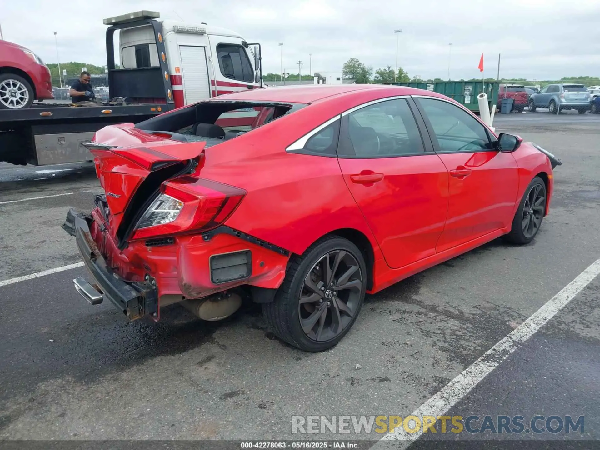 4 Photograph of a damaged car 2HGFC2F81MH520687 HONDA CIVIC 2021