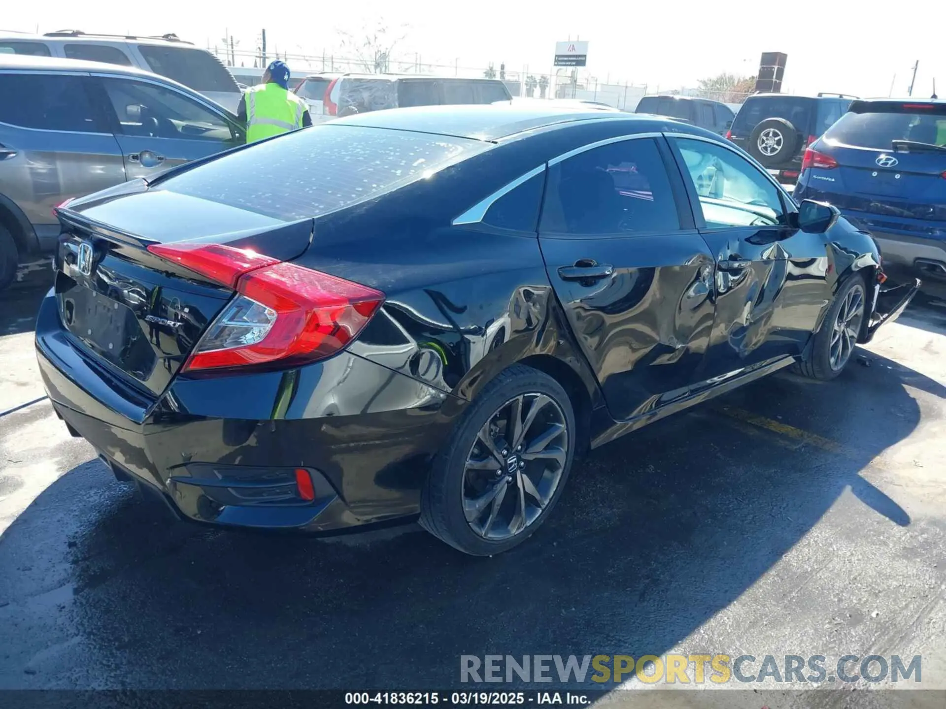 4 Photograph of a damaged car 2HGFC2F81MH529499 HONDA CIVIC 2021