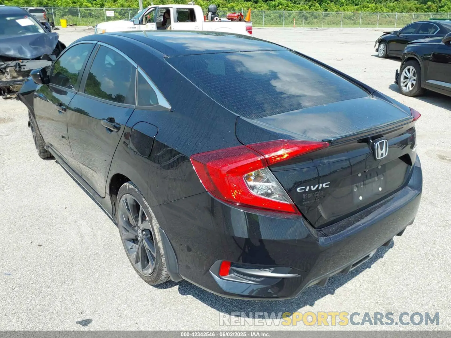 3 Photograph of a damaged car 2HGFC2F82MH500268 HONDA CIVIC 2021
