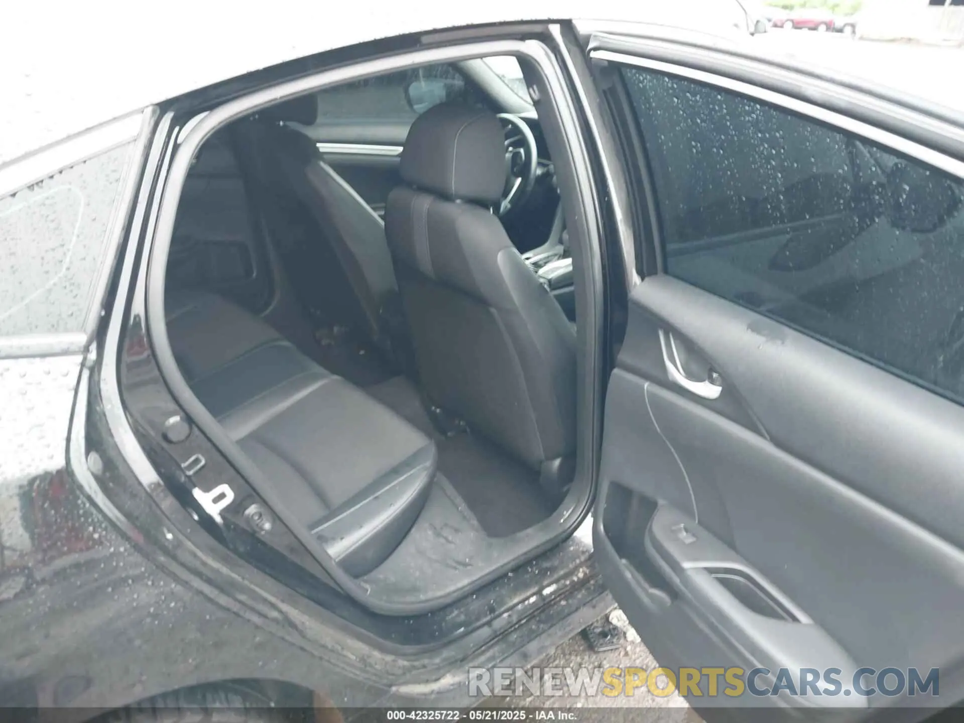 8 Photograph of a damaged car 2HGFC2F83MH521744 HONDA CIVIC 2021