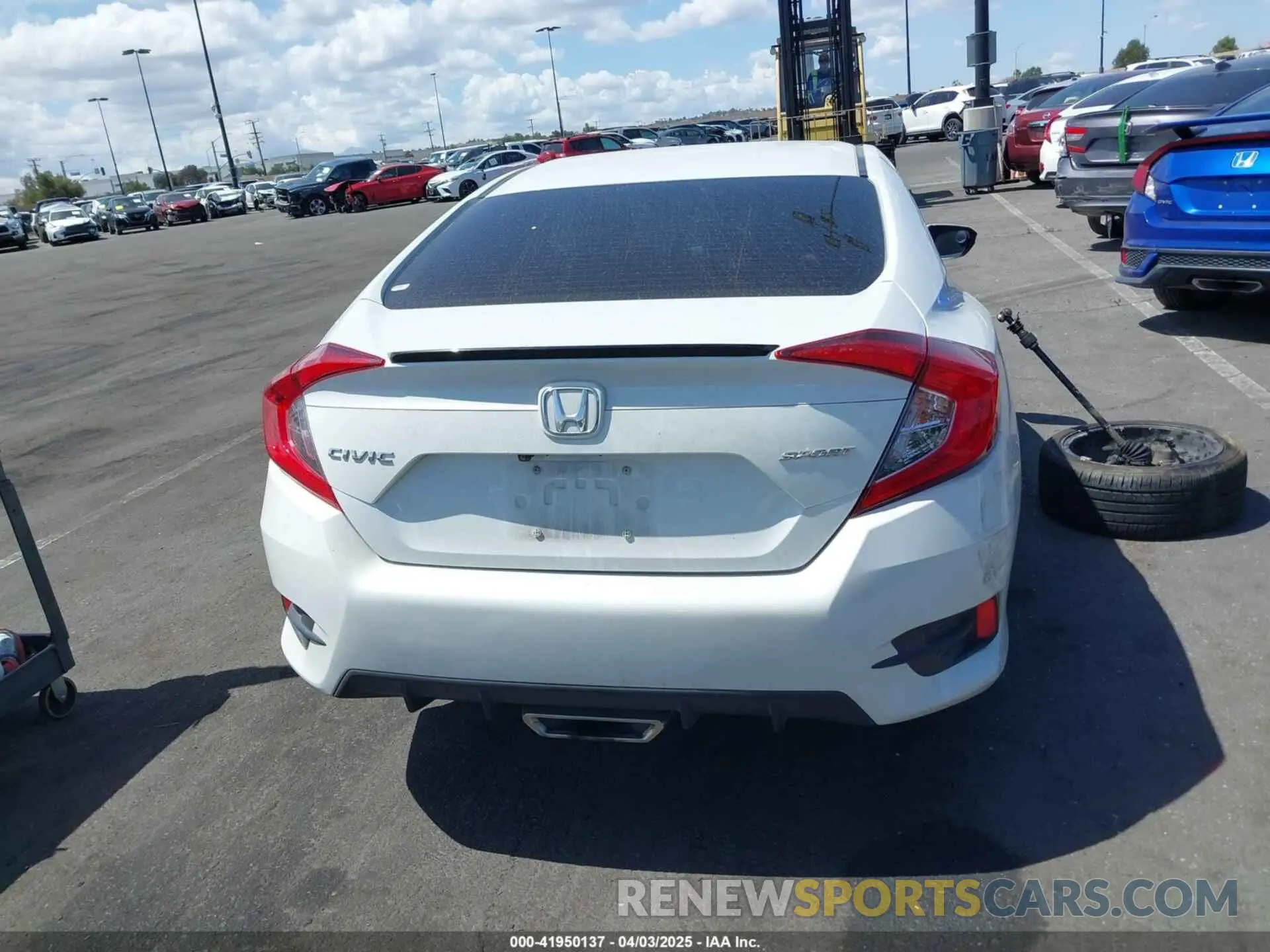 17 Photograph of a damaged car 2HGFC2F84MH513149 HONDA CIVIC 2021