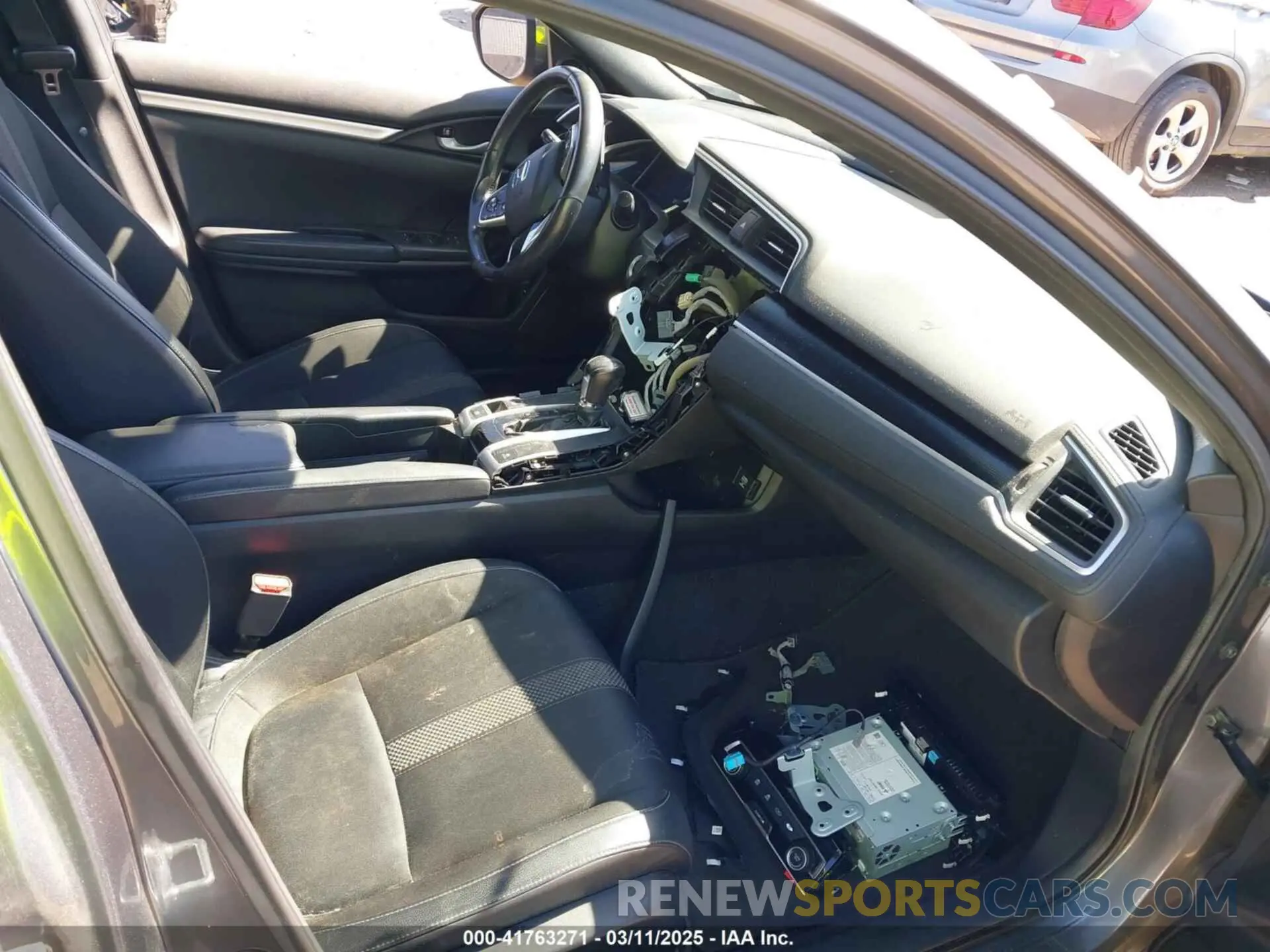 5 Photograph of a damaged car 2HGFC2F85MH523690 HONDA CIVIC 2021