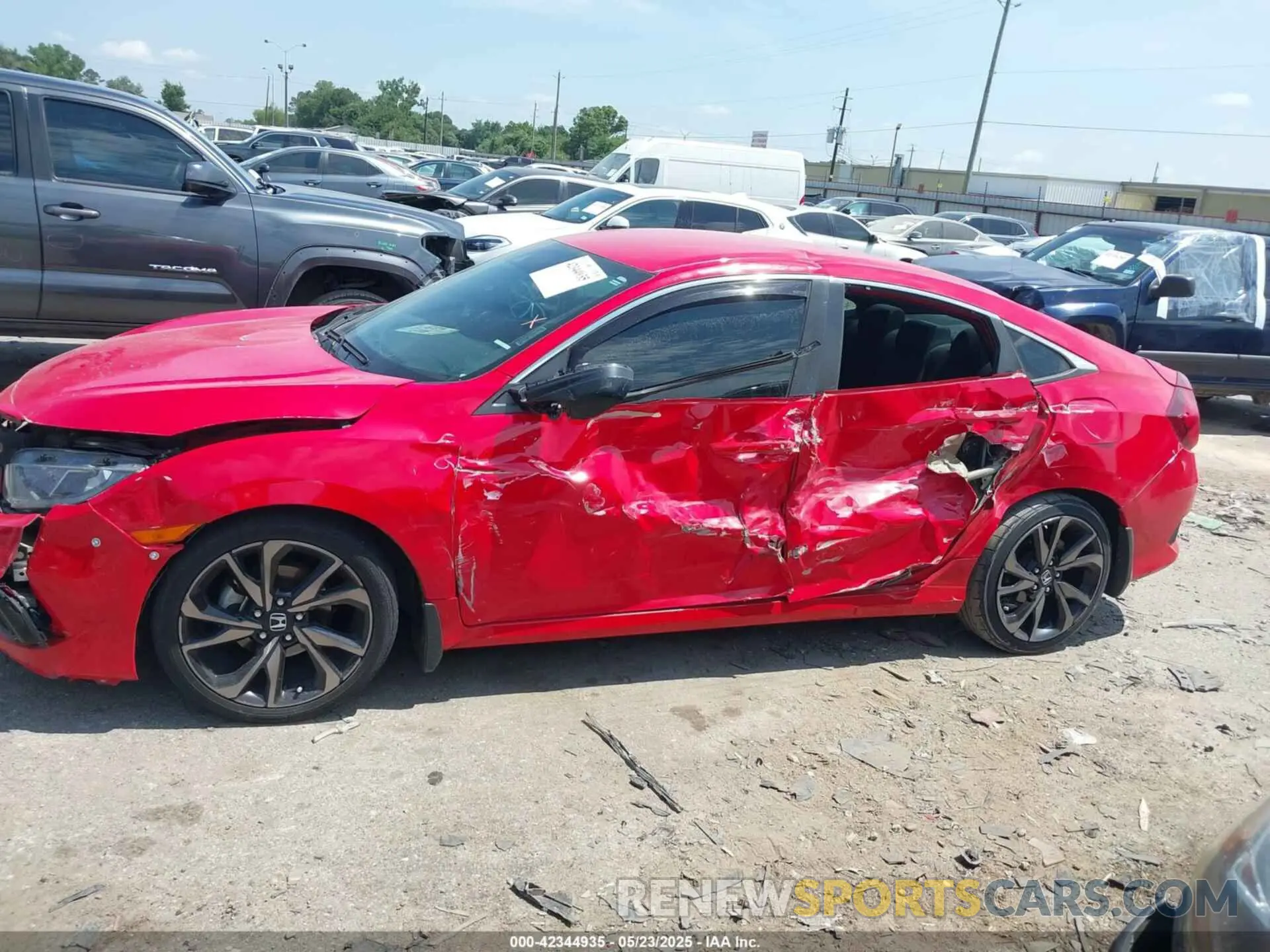 13 Photograph of a damaged car 2HGFC2F86MH512178 HONDA CIVIC 2021