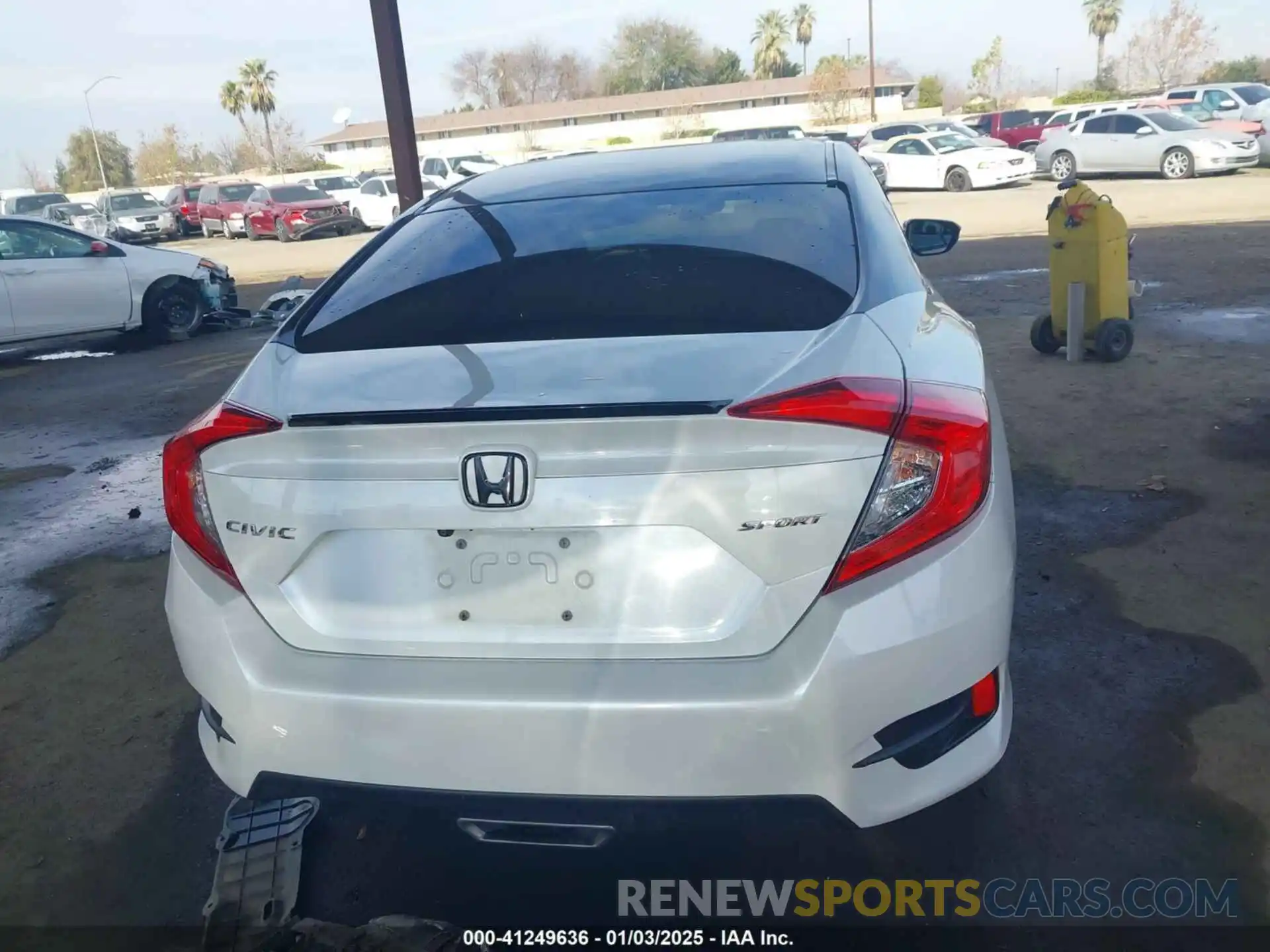 17 Photograph of a damaged car 2HGFC2F86MH540062 HONDA CIVIC 2021