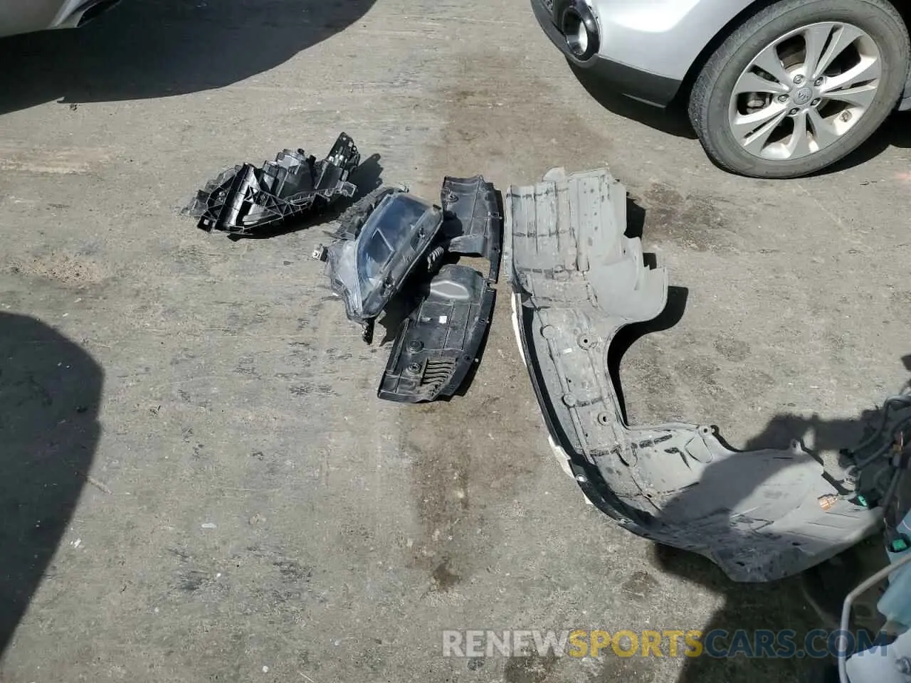 12 Photograph of a damaged car 2HGFC2F89MH522980 HONDA CIVIC 2021