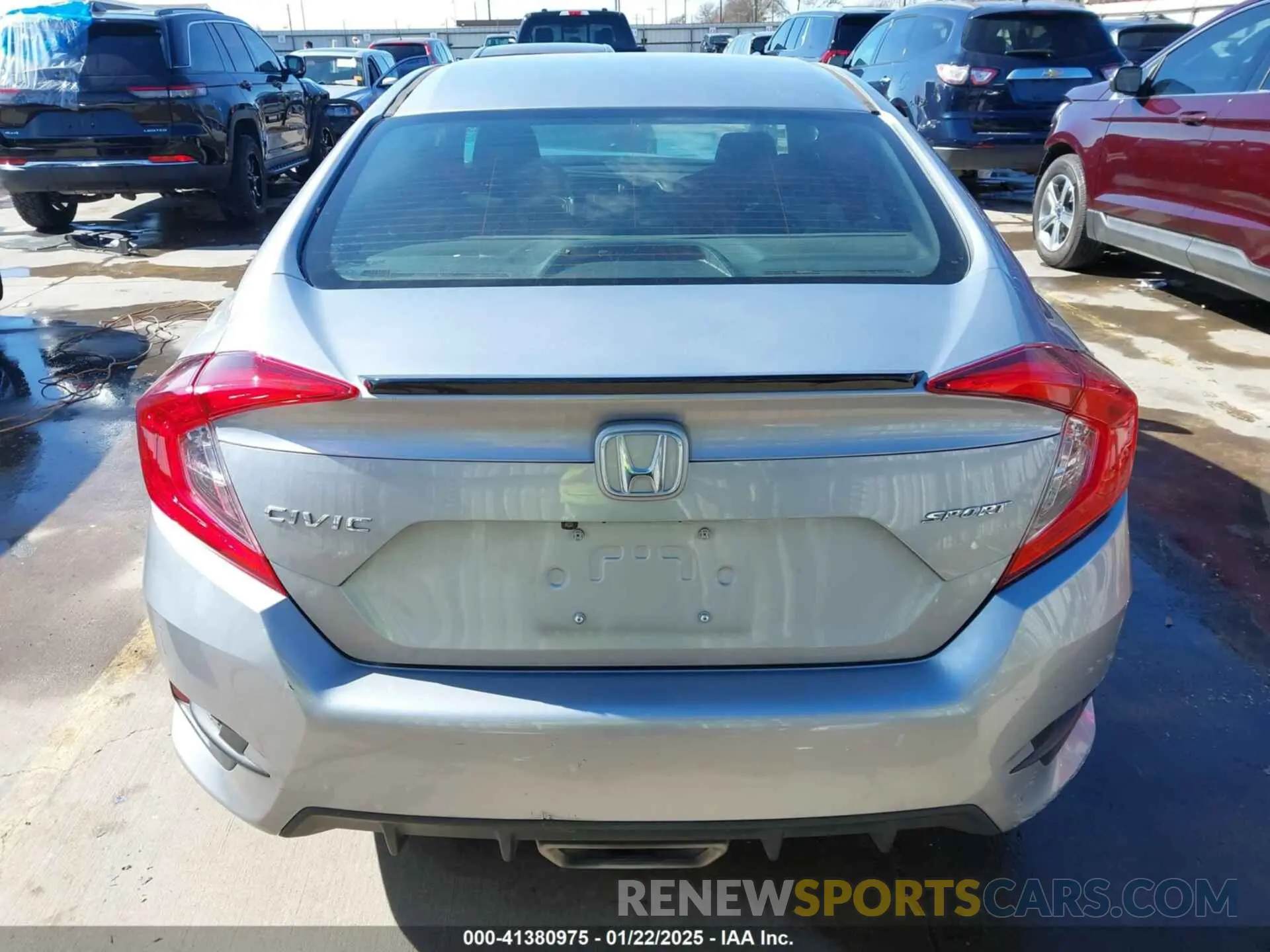 17 Photograph of a damaged car 2HGFC2F89MH532537 HONDA CIVIC 2021