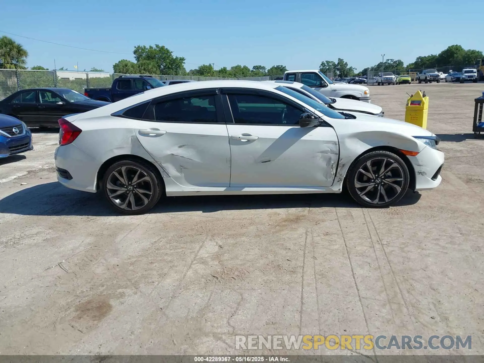 13 Photograph of a damaged car 2HGFC2F89MH543926 HONDA CIVIC 2021