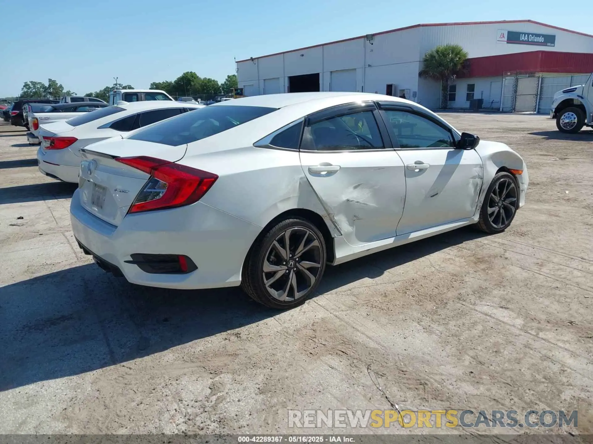 4 Photograph of a damaged car 2HGFC2F89MH543926 HONDA CIVIC 2021