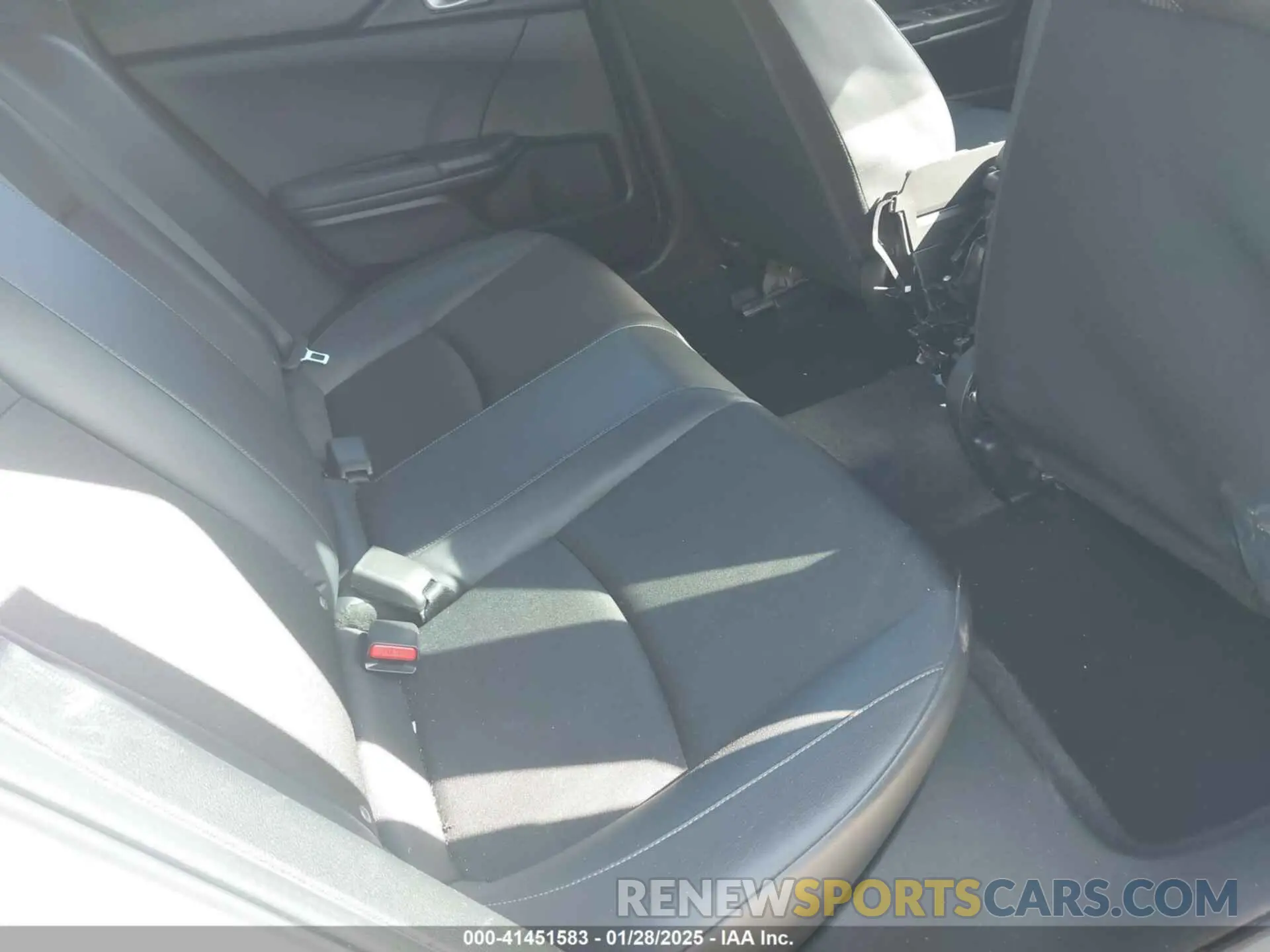 8 Photograph of a damaged car 2HGFC2F8XMH526164 HONDA CIVIC 2021