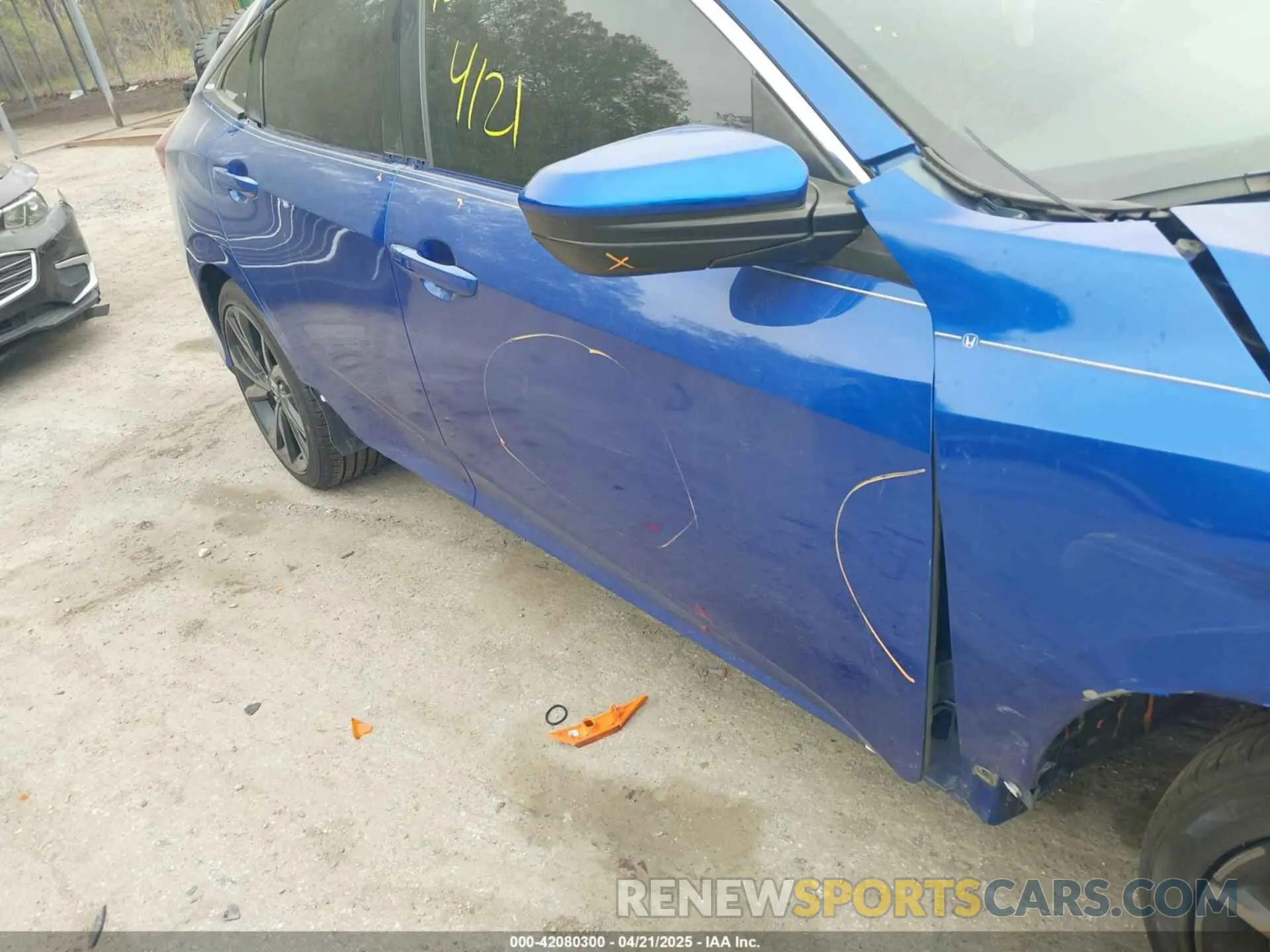 19 Photograph of a damaged car 2HGFC2F8XMH529887 HONDA CIVIC 2021