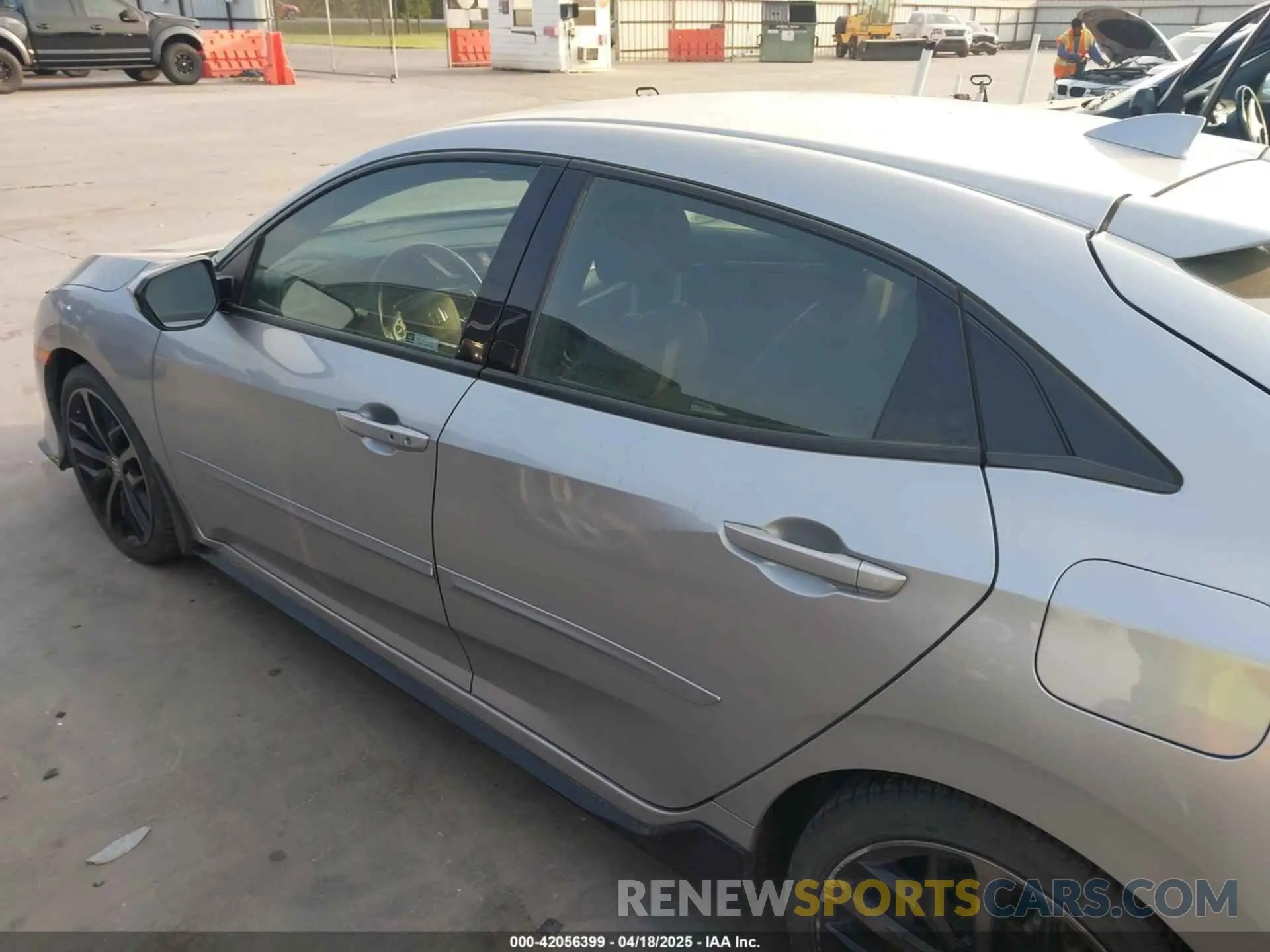 14 Photograph of a damaged car SHHFK7G43MU207994 HONDA CIVIC 2021