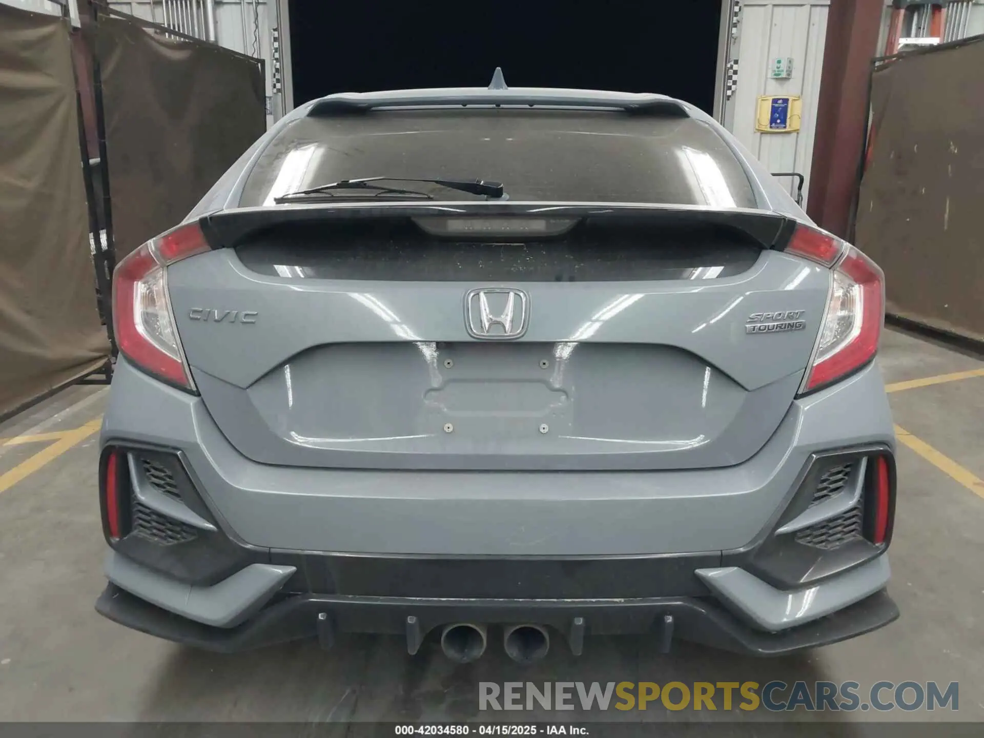 17 Photograph of a damaged car SHHFK7G91MU205818 HONDA CIVIC 2021